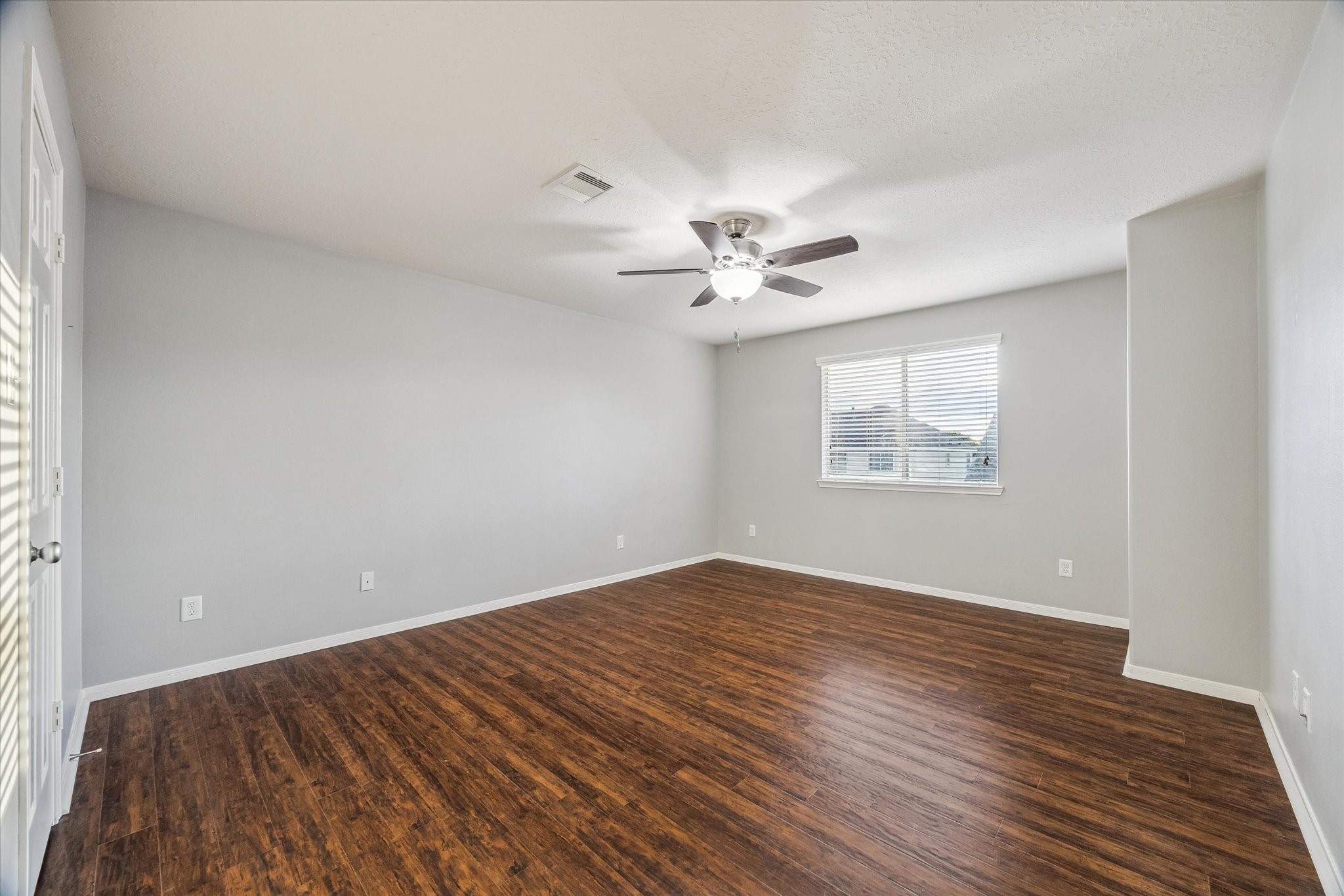2209 Tracy Way, Deer Park, TX 77536