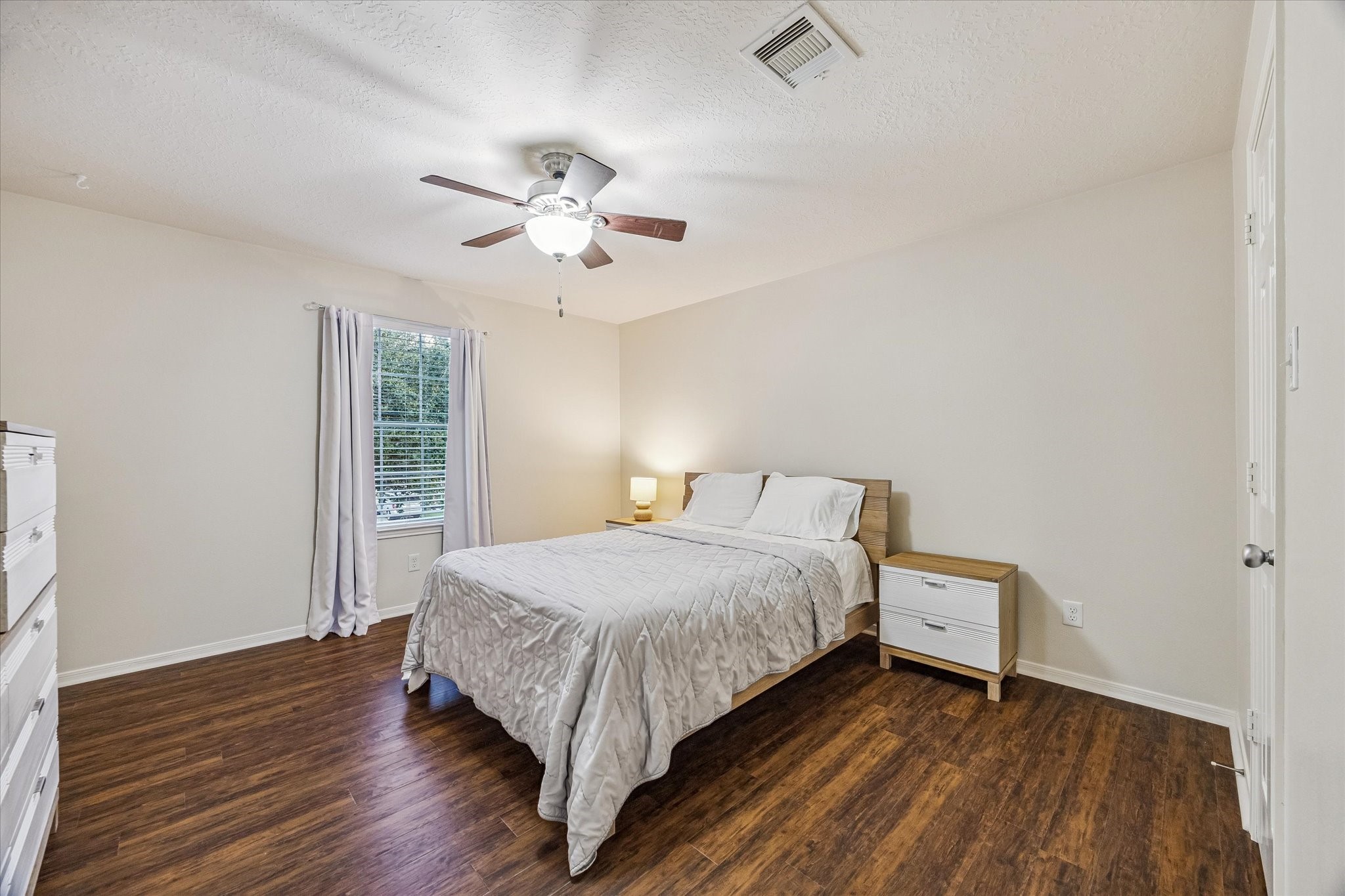 2209 Tracy Way, Deer Park, TX 77536