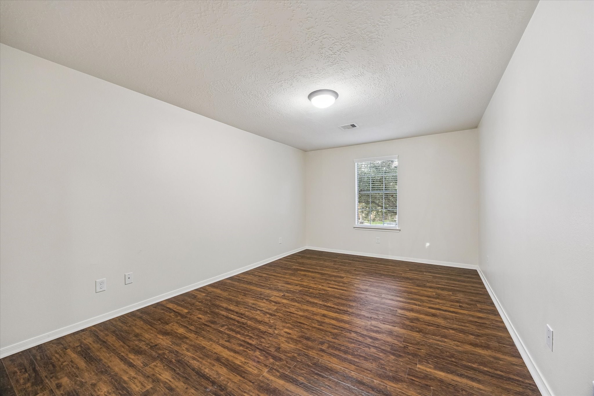 2209 Tracy Way, Deer Park, TX 77536