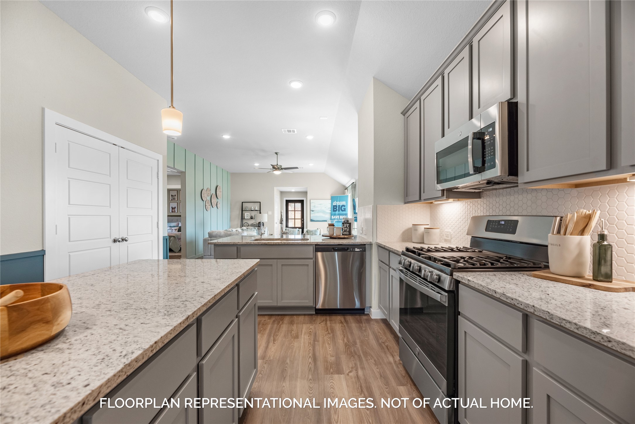 1069 Garnet Star Drive, La Marque, TX 77568 1069 Garnet Star Drive, La Marque, TX 77568