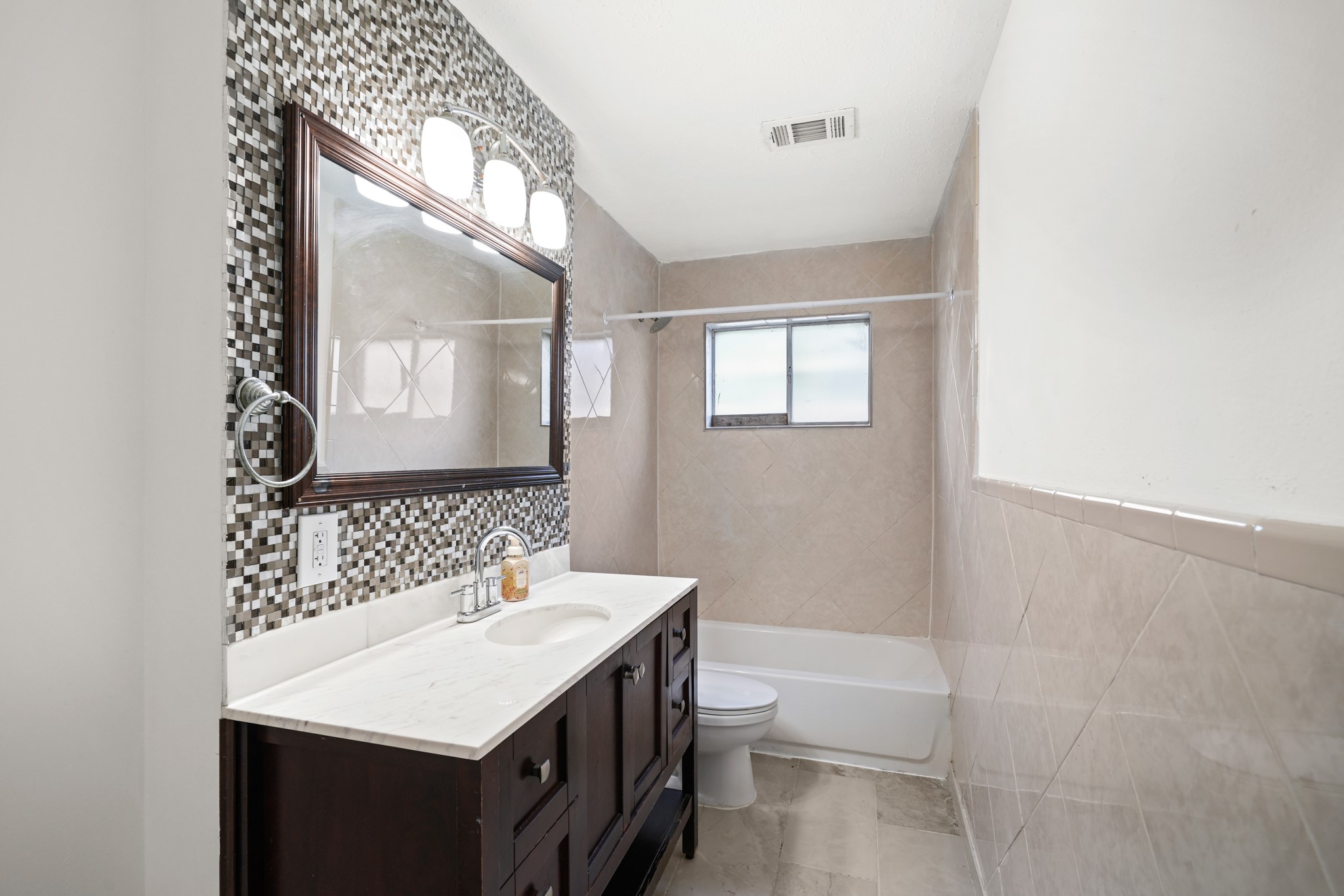 11614 Sandrock Drive, Houston, TX 77048