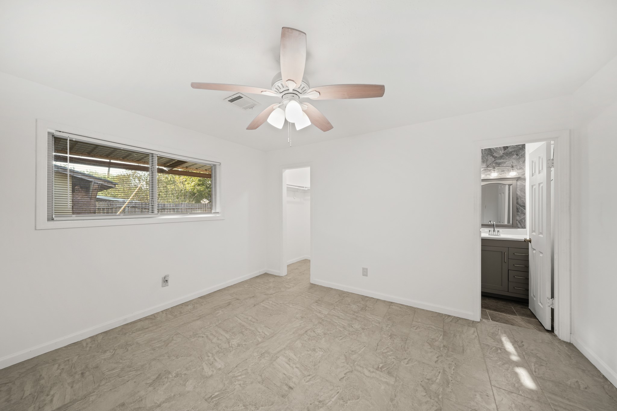 11614 Sandrock Drive, Houston, TX 77048