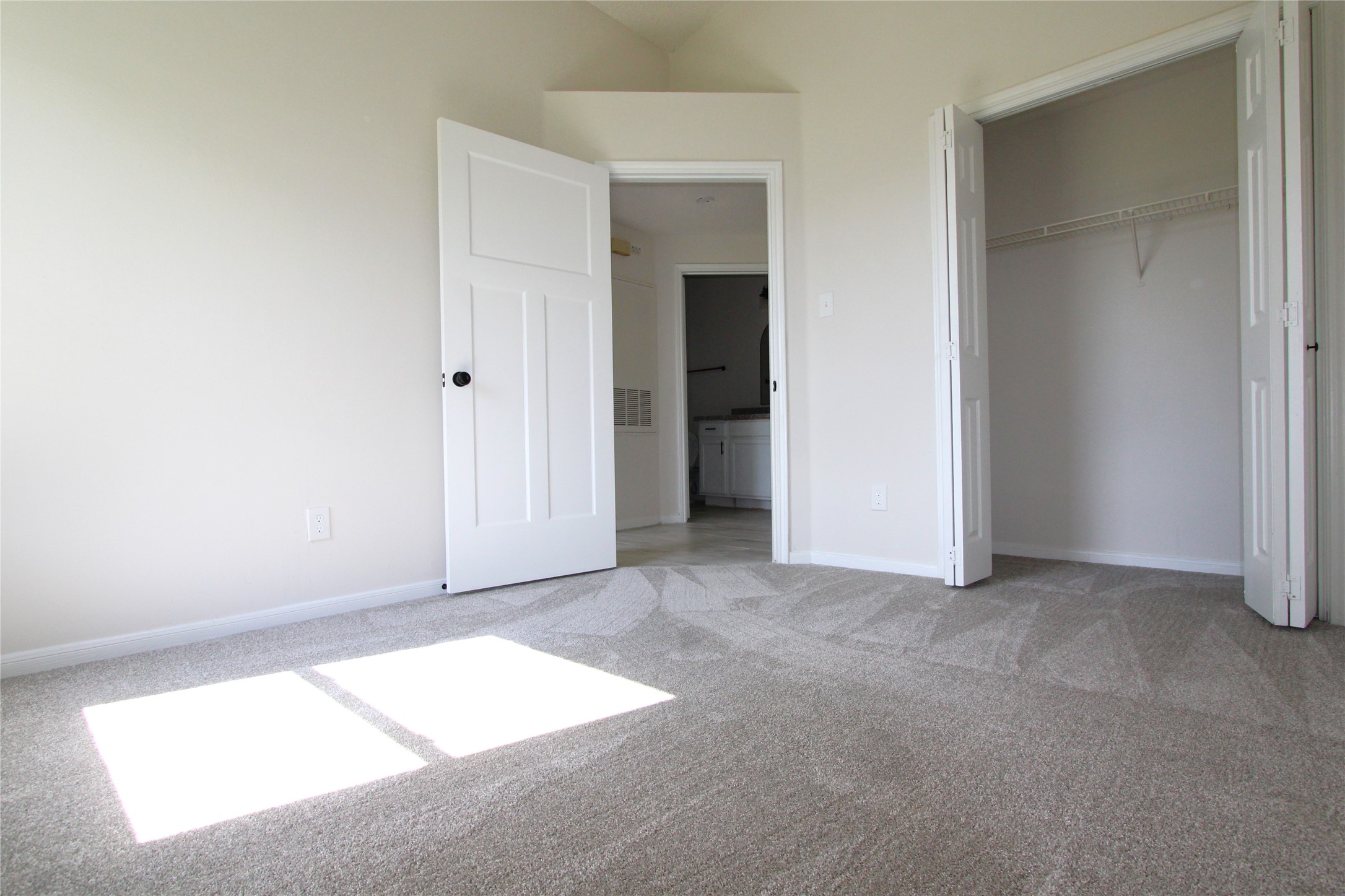 7713 Ellis Drive, Houston, TX 77489
