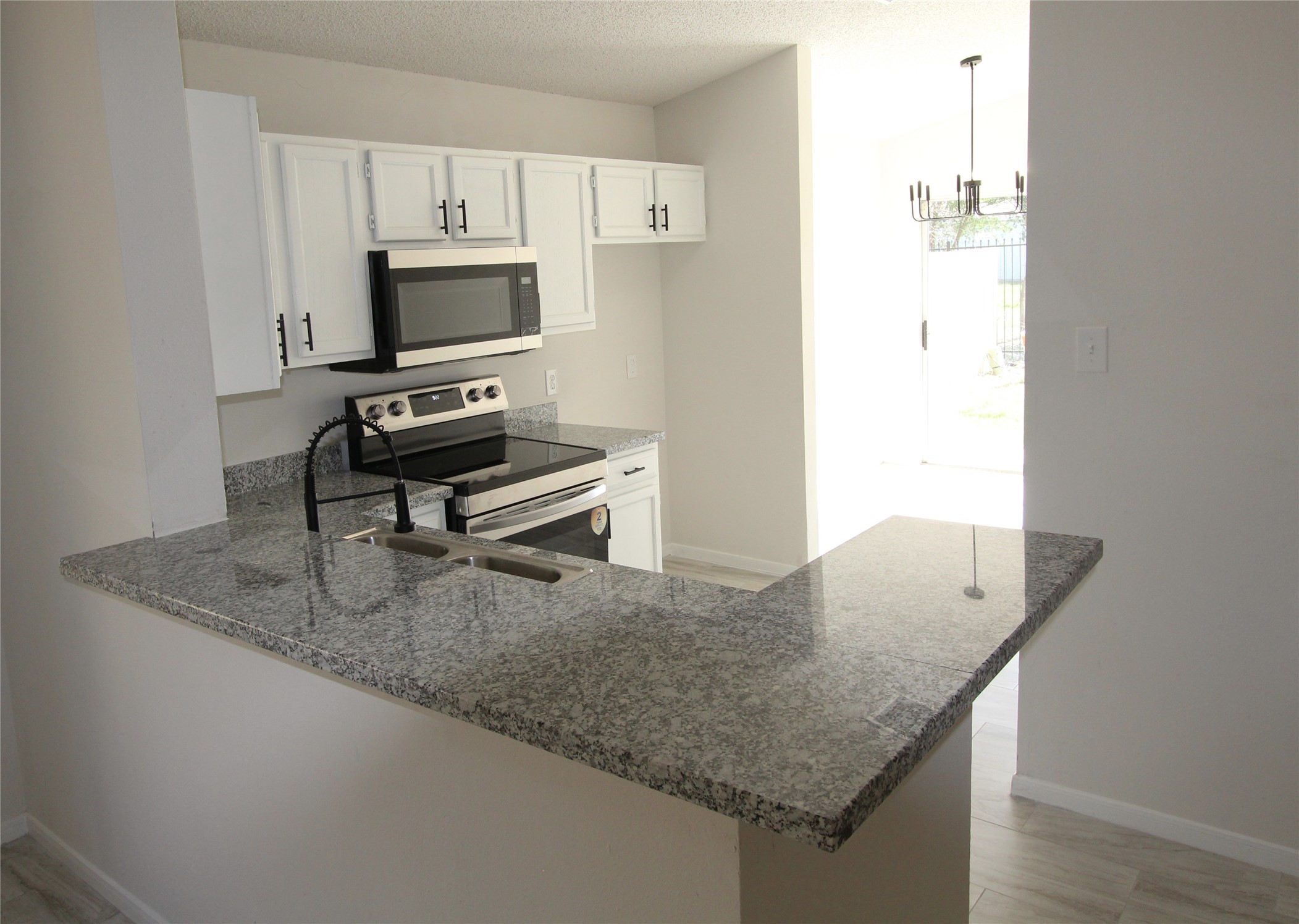 7713 Ellis Drive, Houston, TX 77489