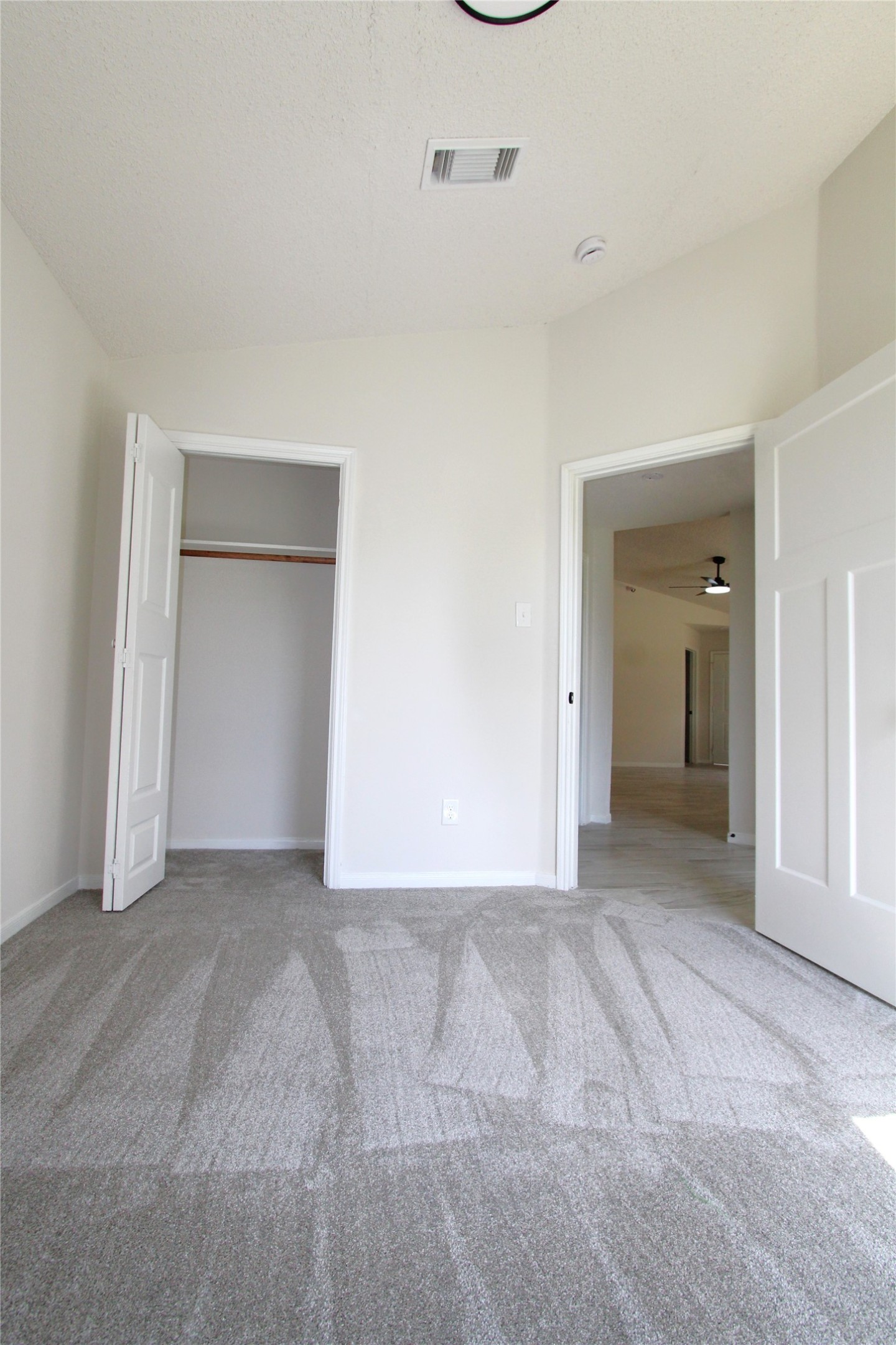 7713 Ellis Drive, Houston, TX 77489