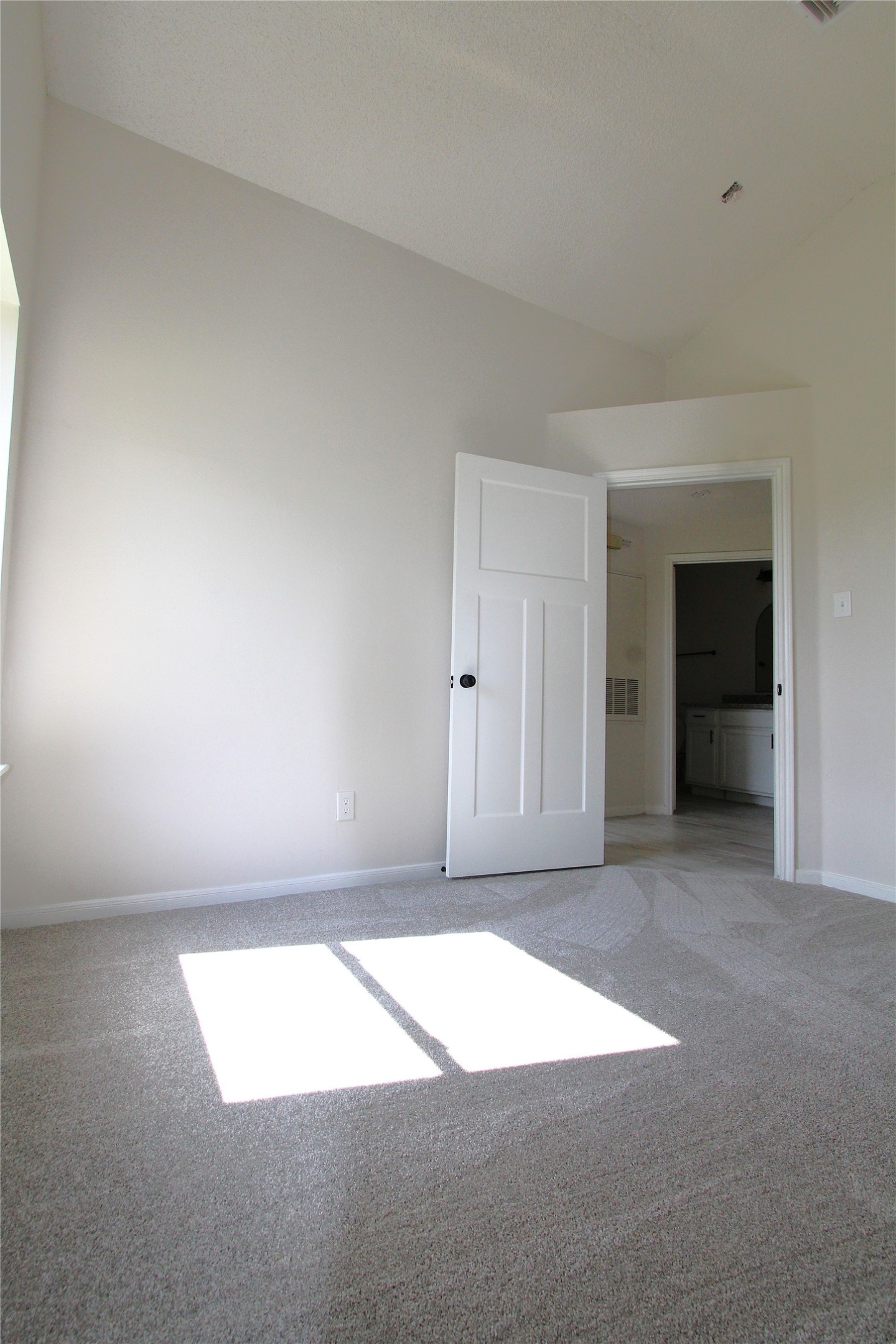 7713 Ellis Drive, Houston, TX 77489