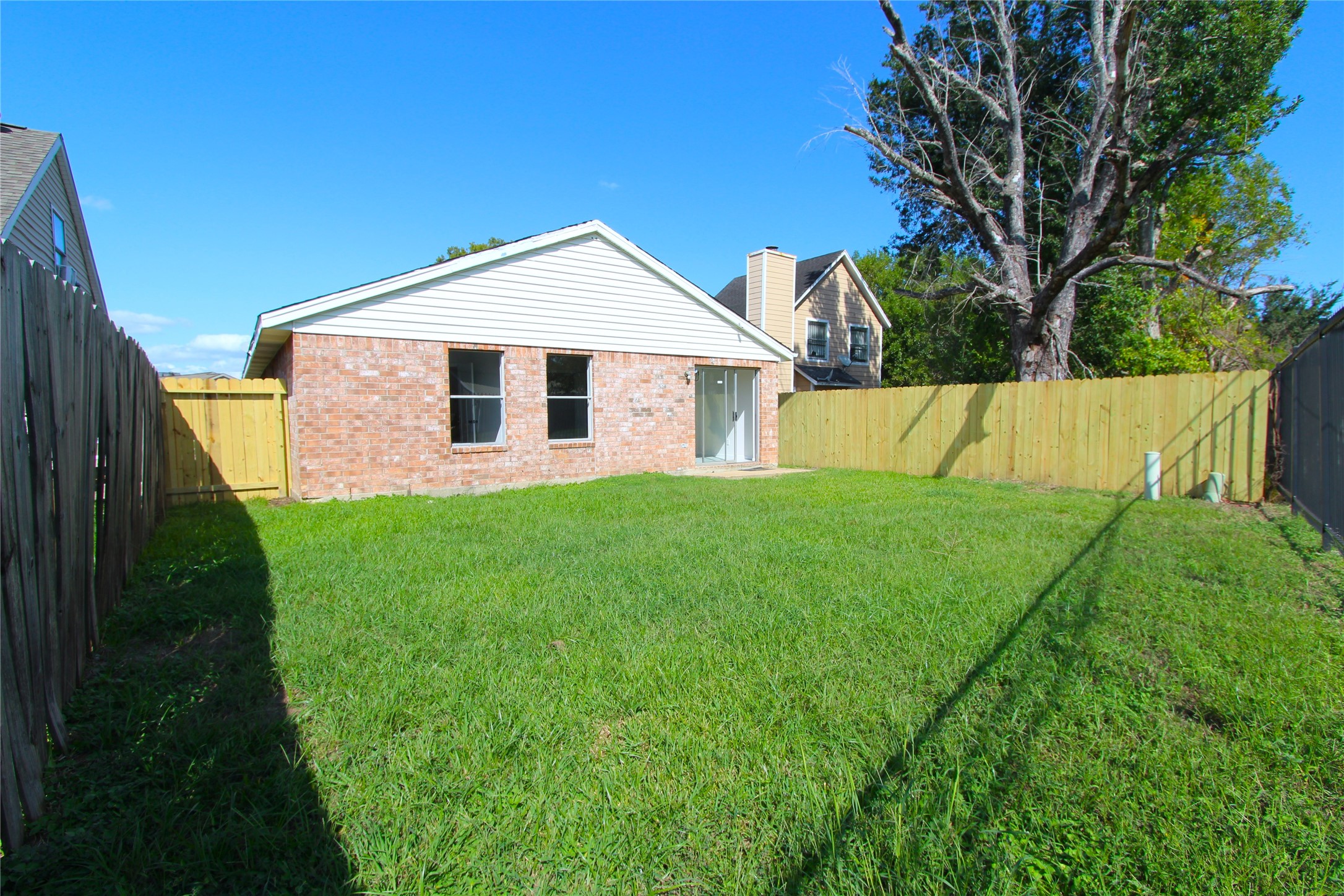 7713 Ellis Drive, Houston, TX 77489
