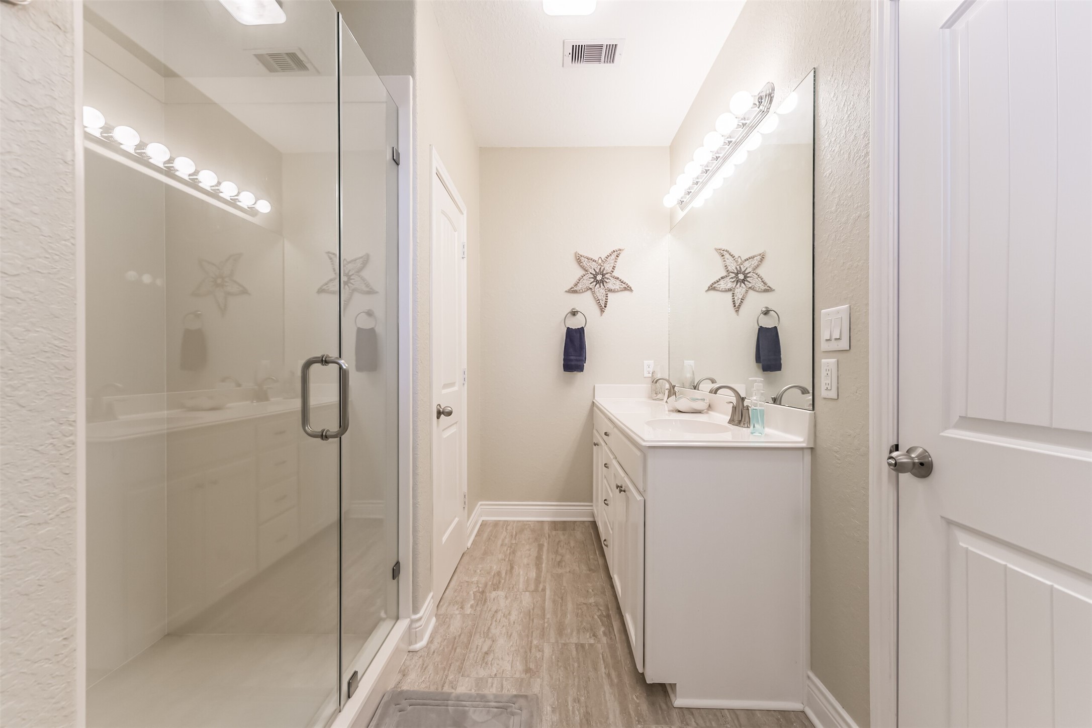 4018 Fort Bend Drive, Galveston, TX 77554