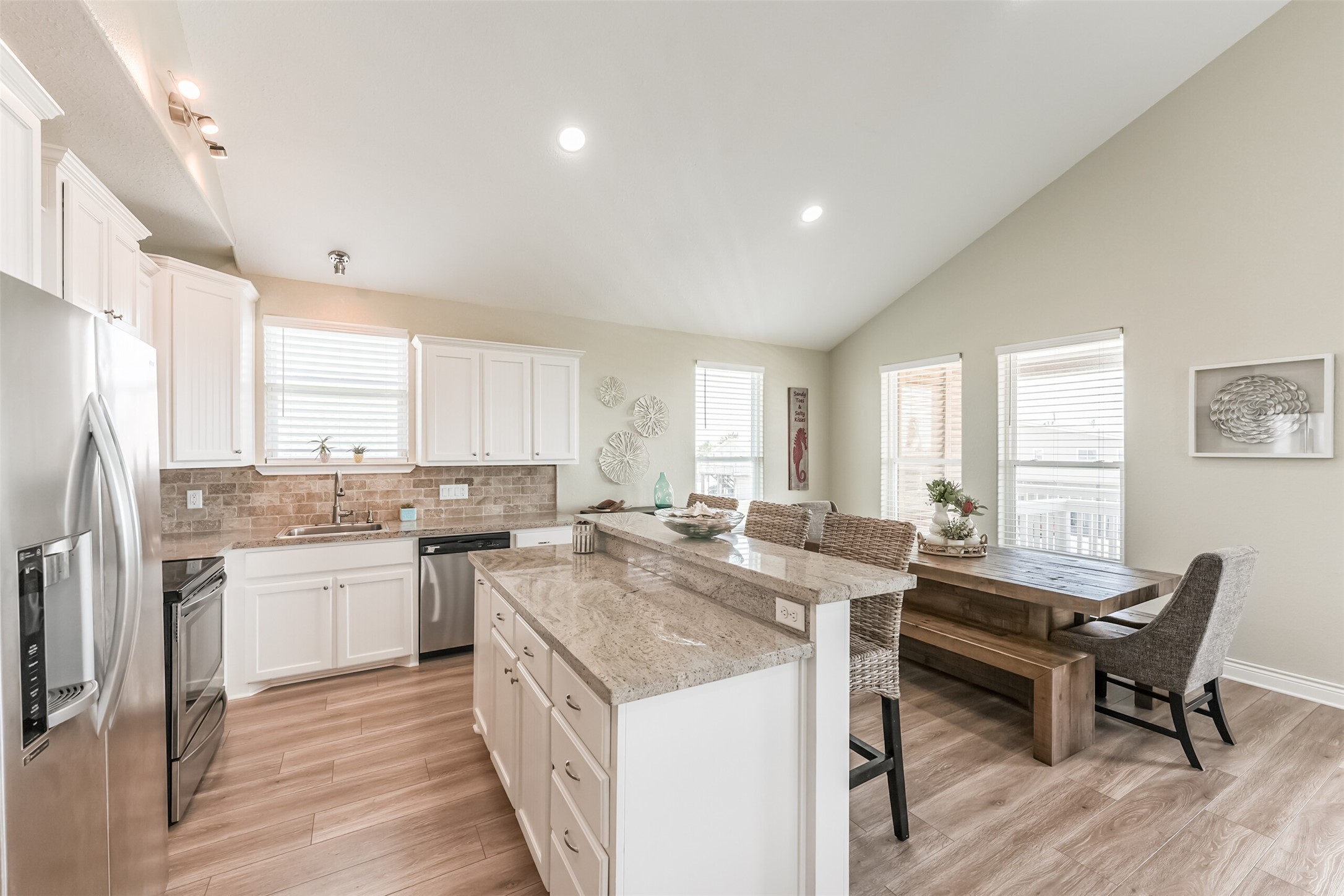 4018 Fort Bend Drive, Galveston, TX 77554