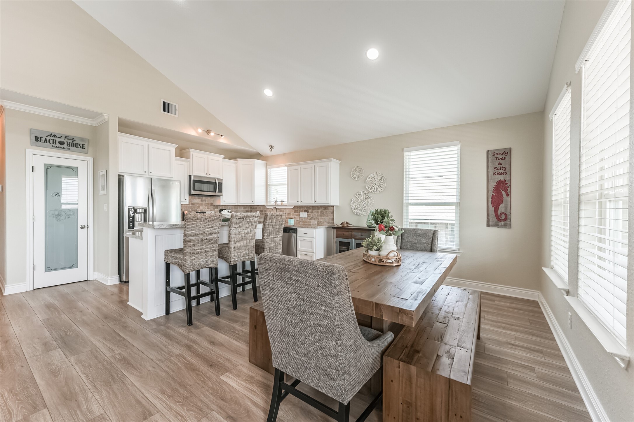 4018 Fort Bend Drive, Galveston, TX 77554