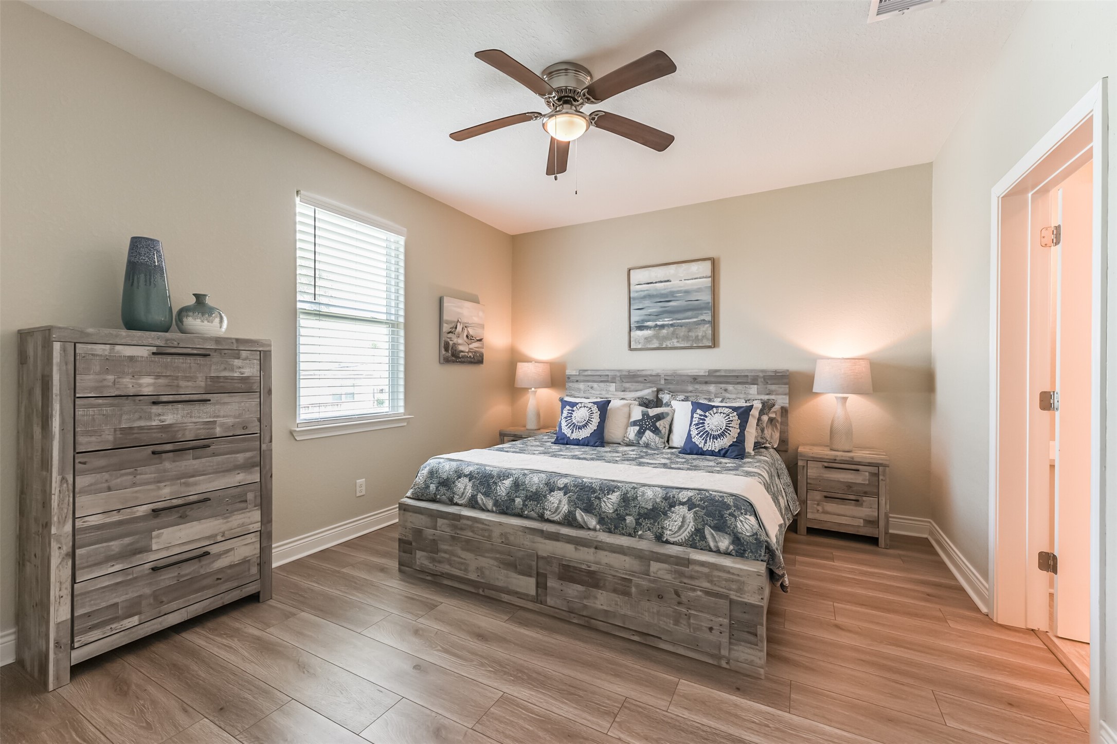 4018 Fort Bend Drive, Galveston, TX 77554