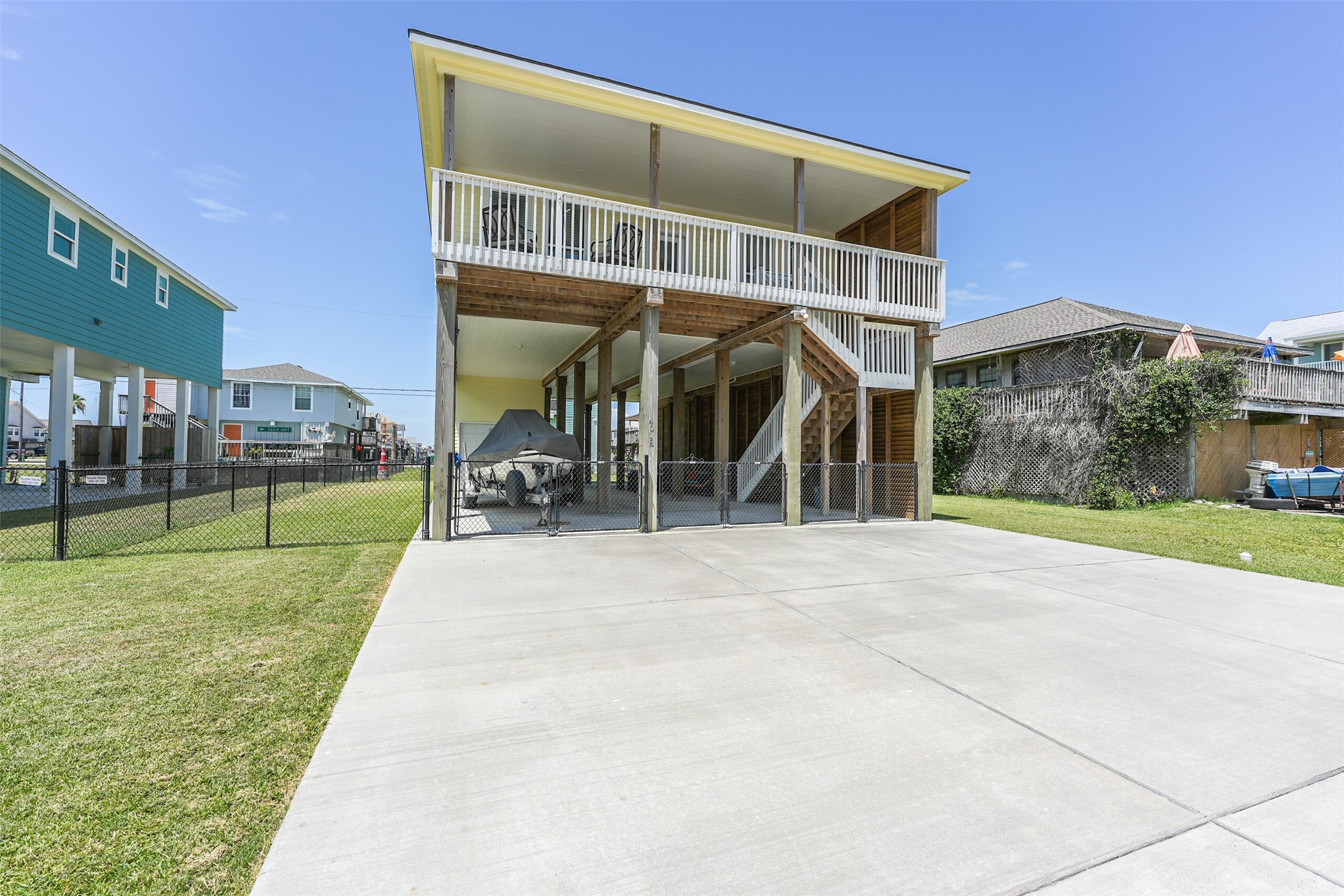 4018 Fort Bend Drive, Galveston, TX 77554