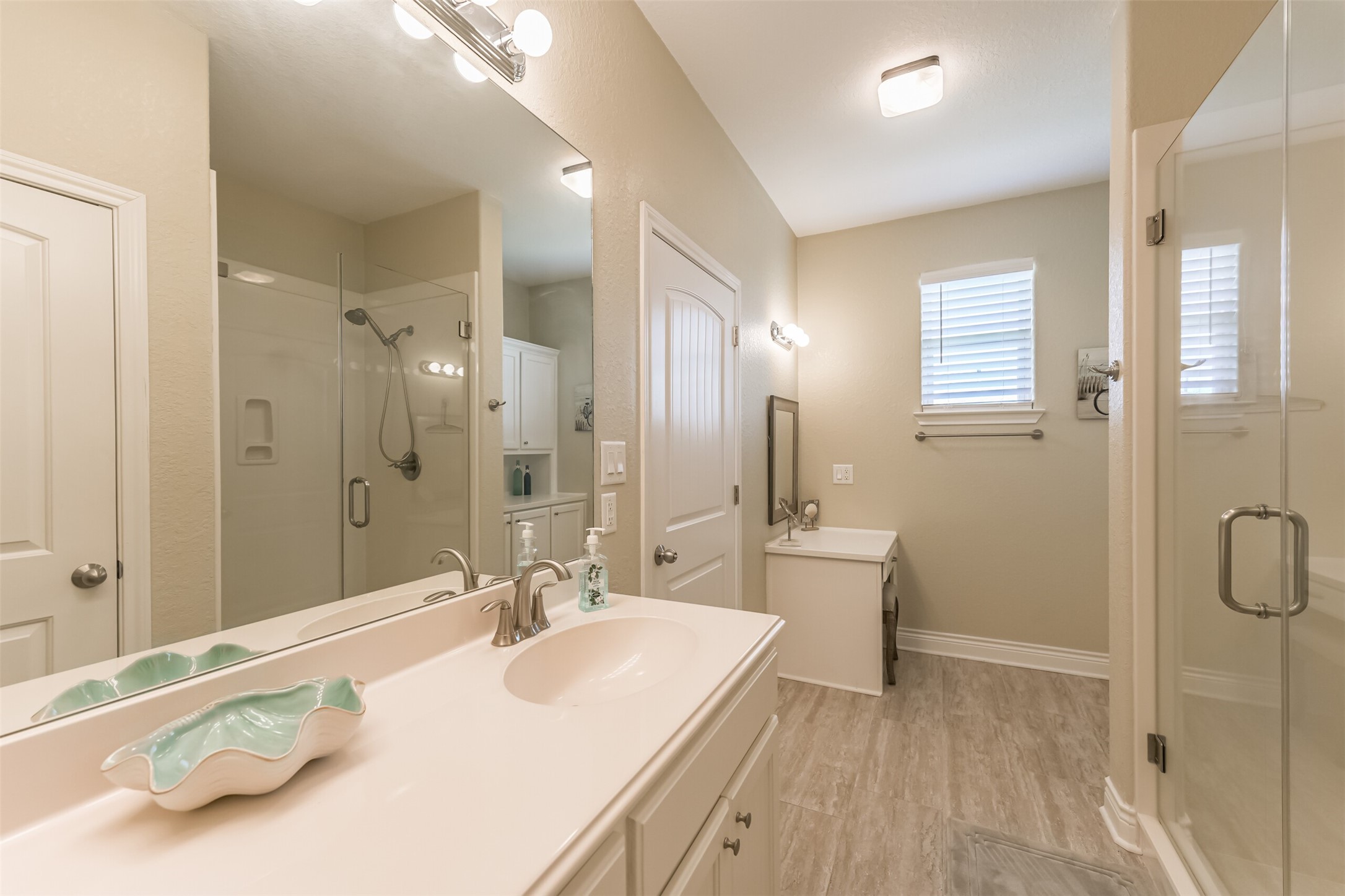 4018 Fort Bend Drive, Galveston, TX 77554