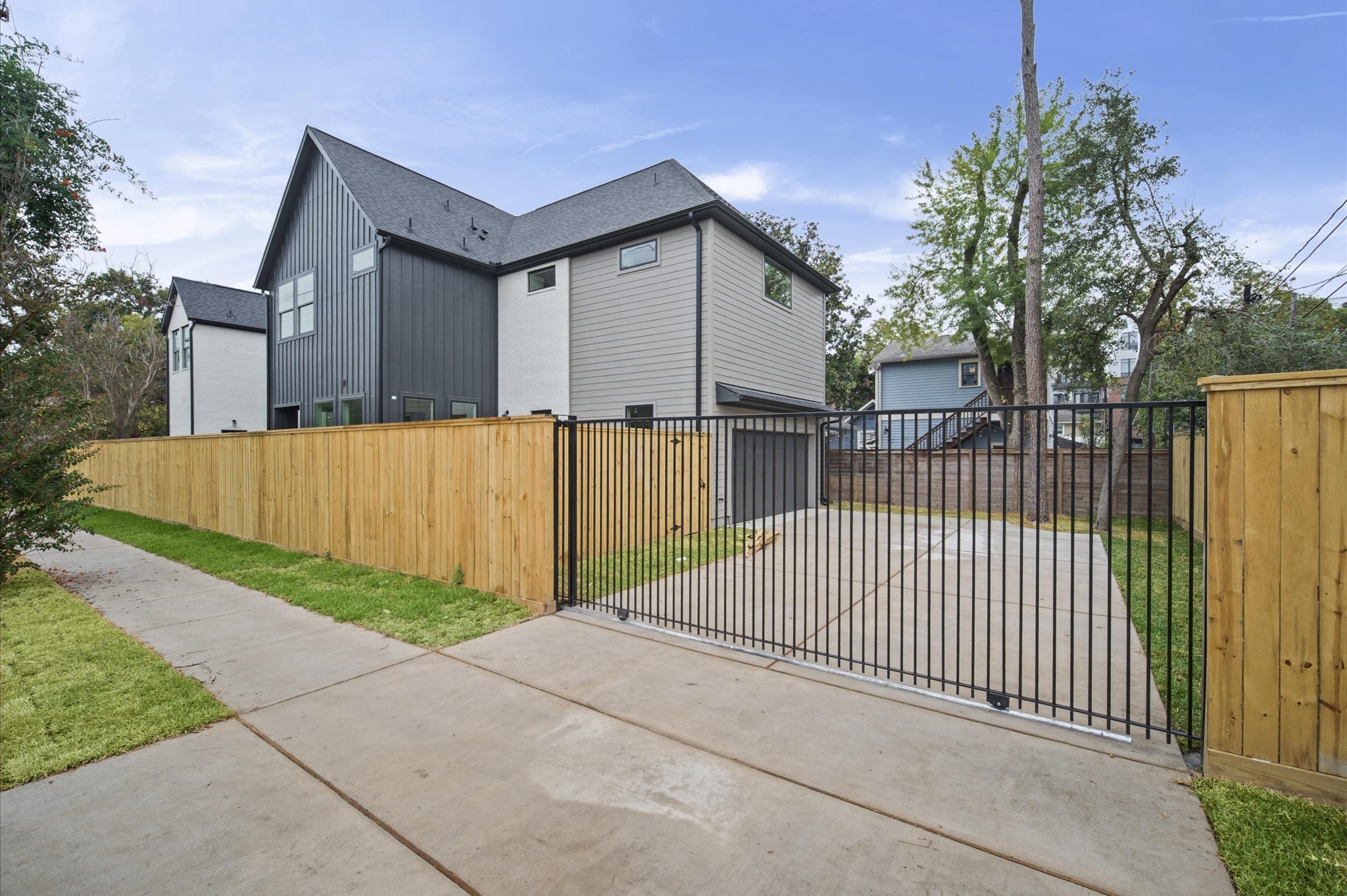 248 W 22nd Street, Houston, TX 77008