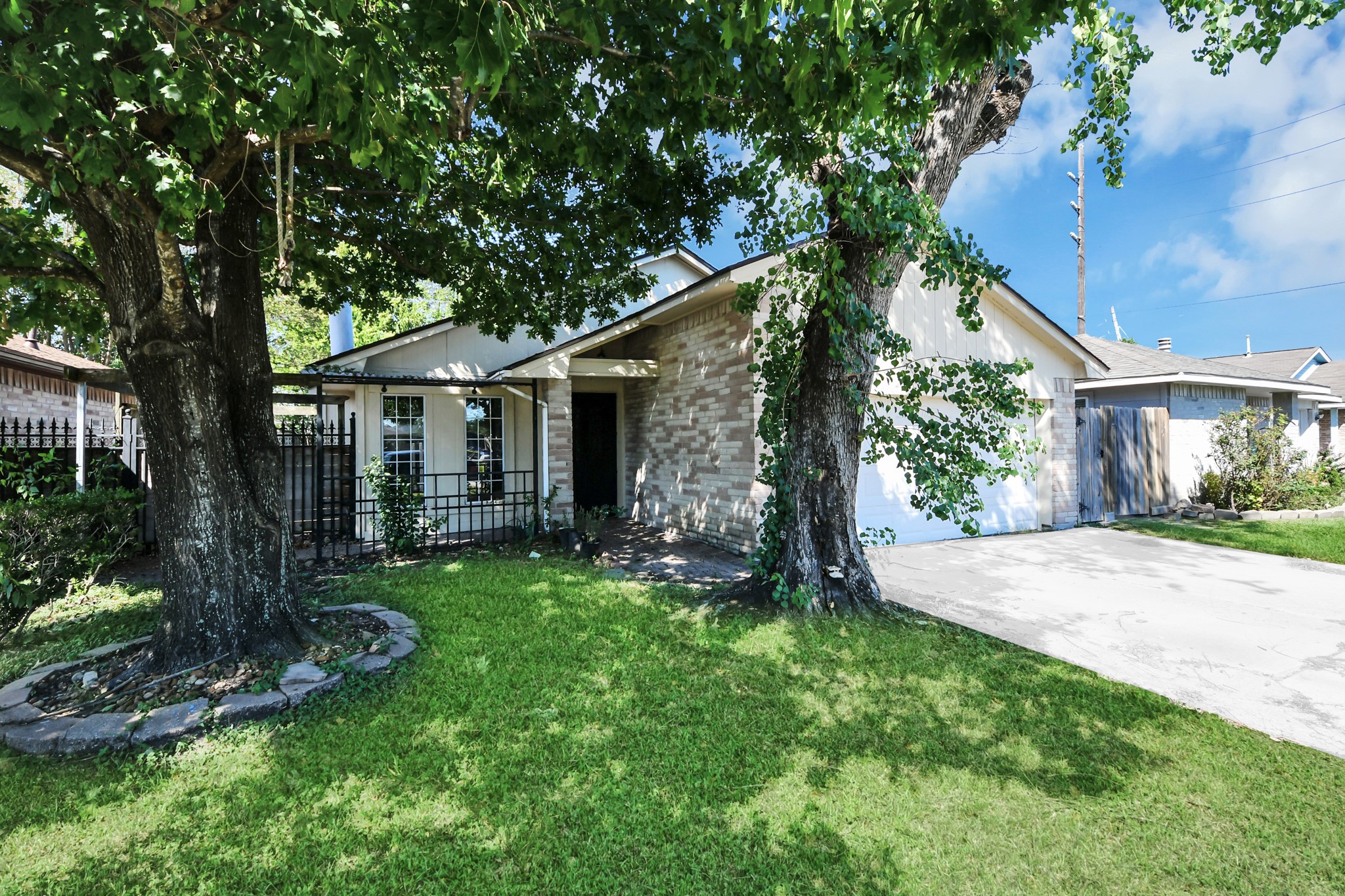 12035 W Marsham Circle, Houston, TX 77066 12035 W Marsham Circle, Houston, TX 77066