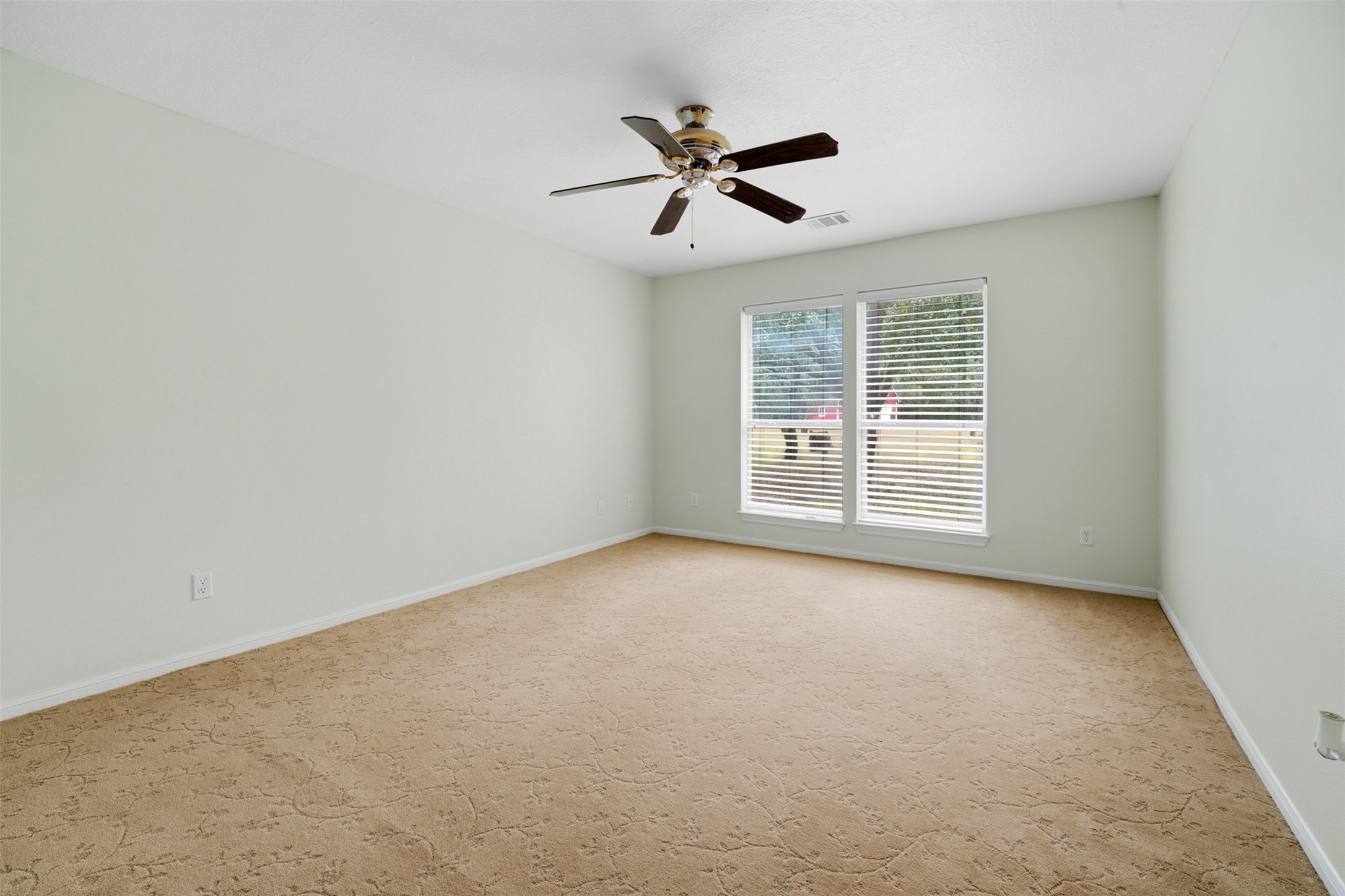 144 Pin Oak Lane, Hempstead, TX 77445
