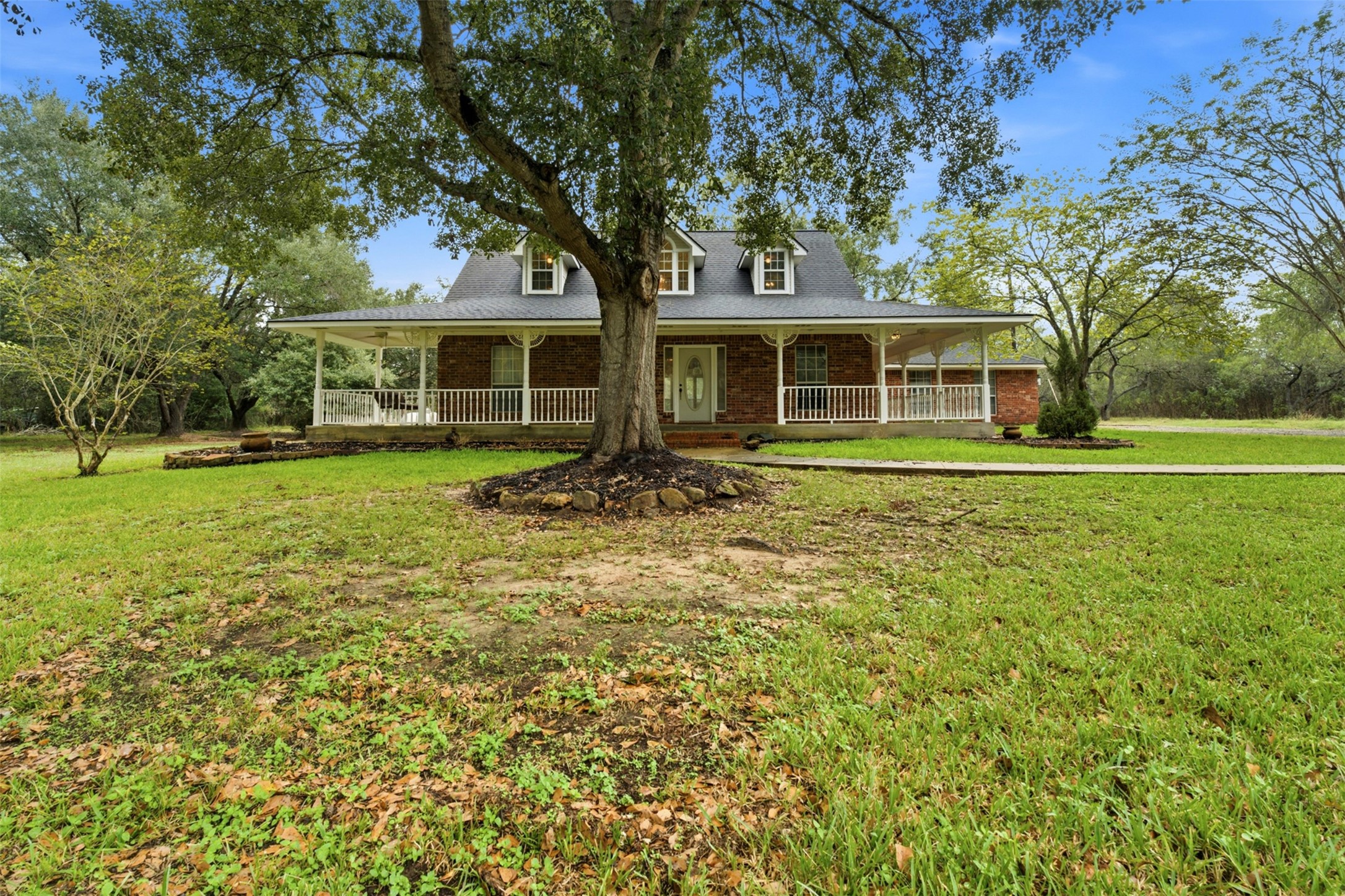 144 Pin Oak Lane, Hempstead, TX 77445