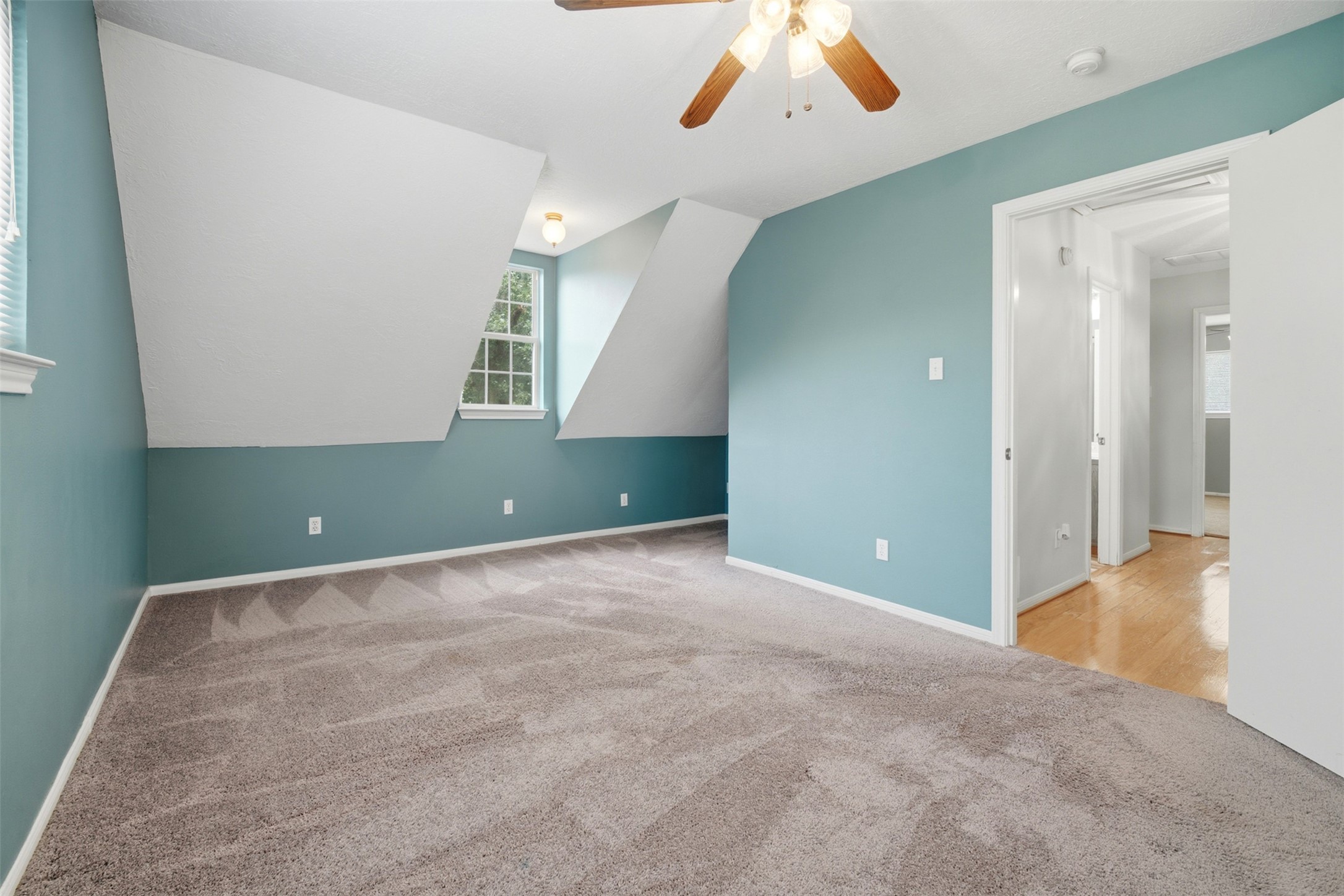 144 Pin Oak Lane, Hempstead, TX 77445