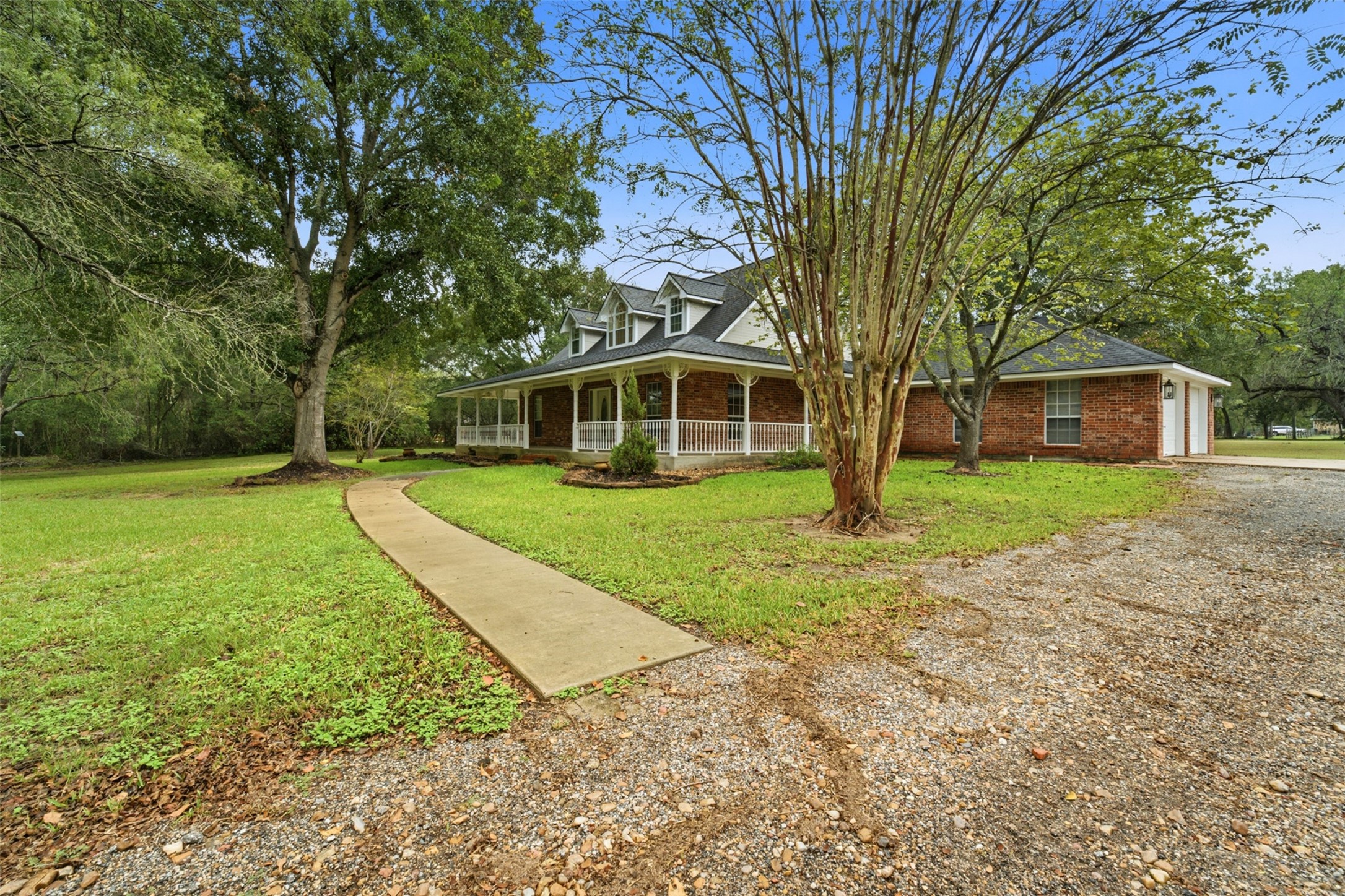 144 Pin Oak Lane, Hempstead, TX 77445
