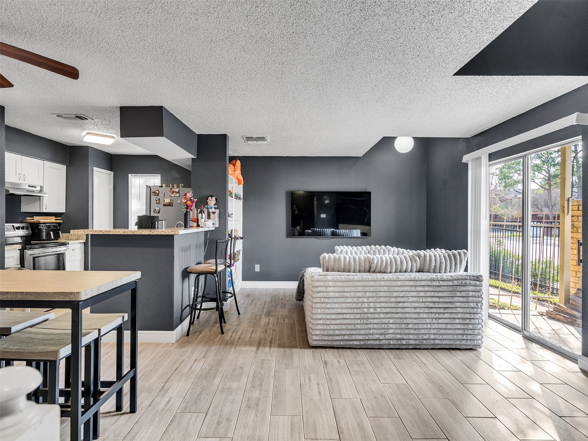 1515 Sandy Springs Road, #201, Houston, TX 77042 1515 Sandy Springs Road, #201, Houston, TX 77042