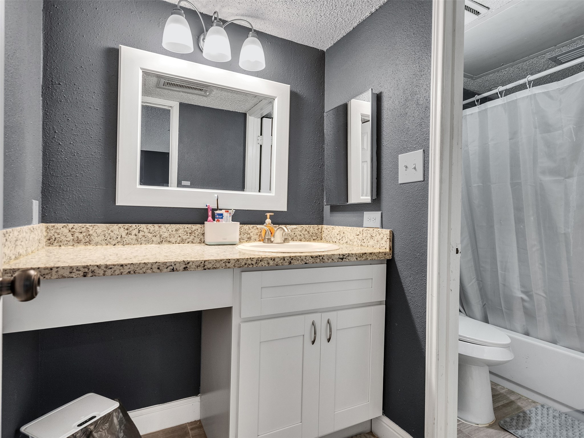 1515 Sandy Springs Road, #201, Houston, TX 77042 1515 Sandy Springs Road, #201, Houston, TX 77042