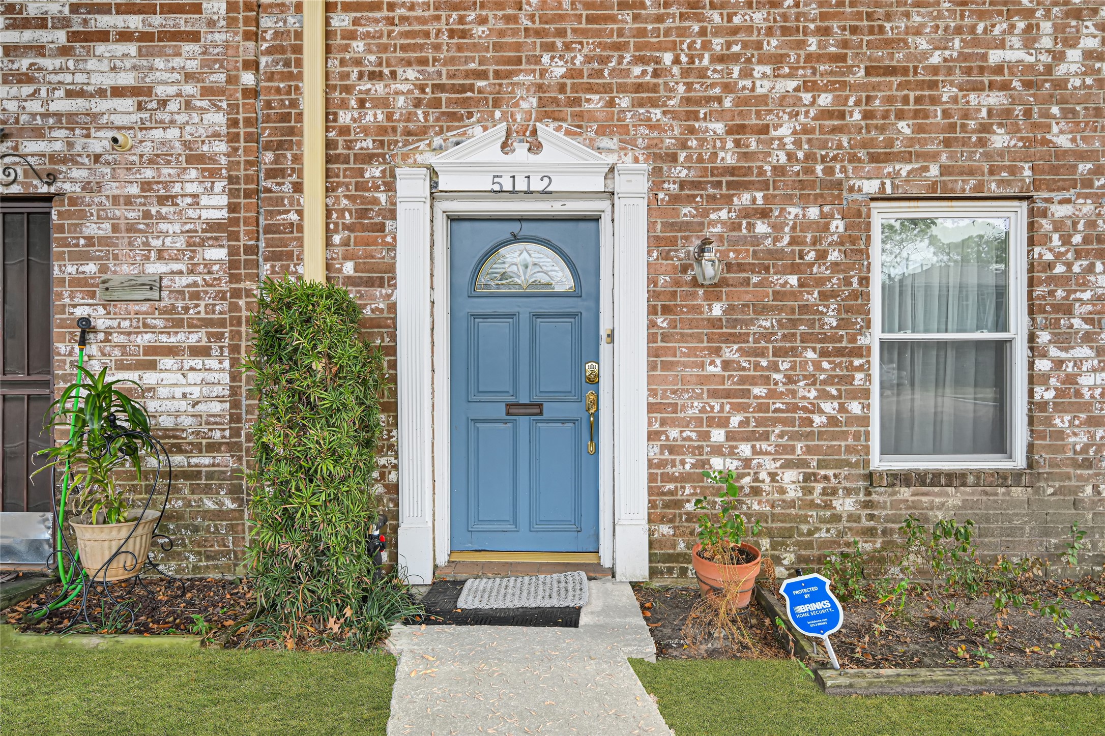 Welcome to 5112 Silver Creek Dr.!!