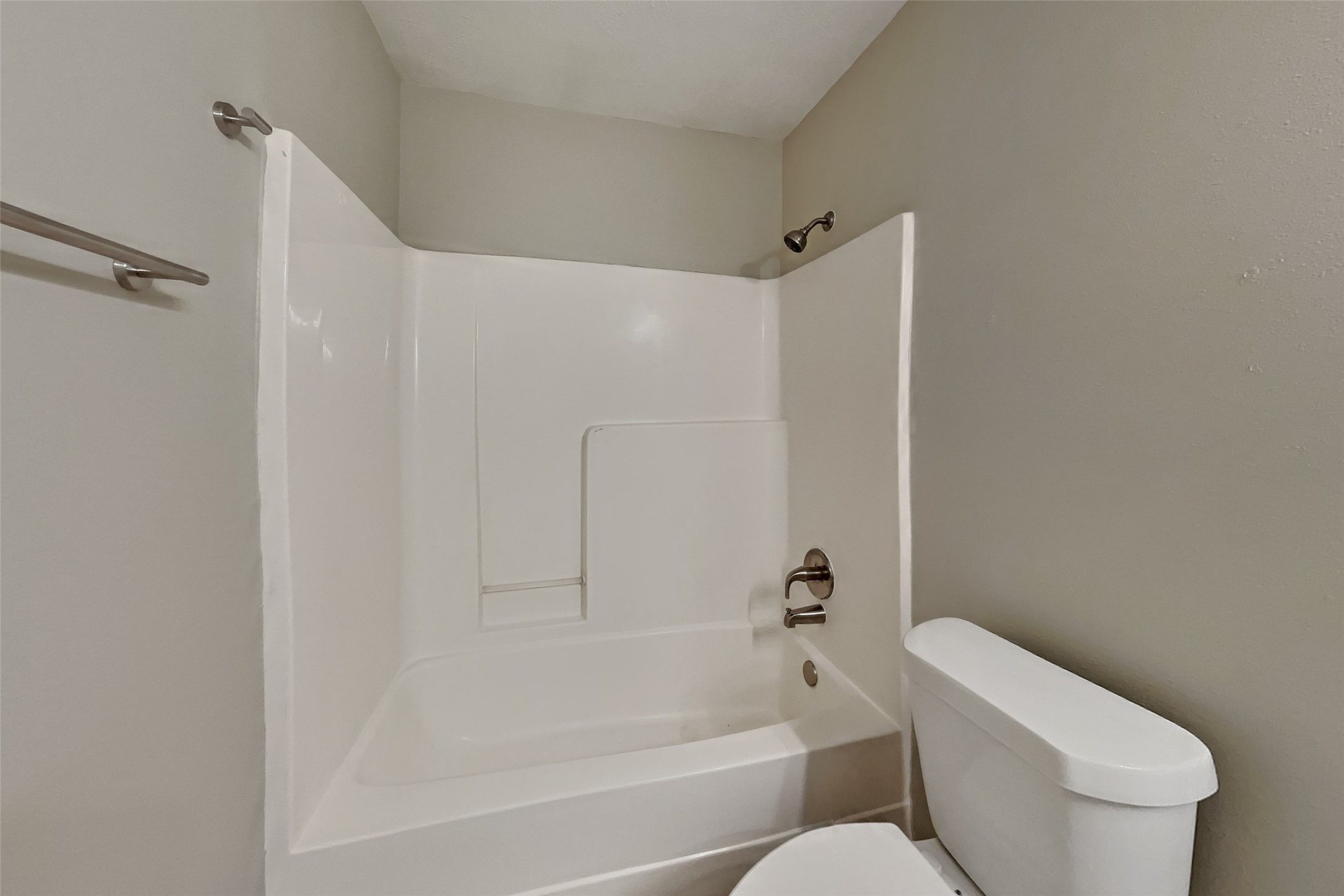 2722 Hidden Spring Vale Drive, Spring, TX 77386