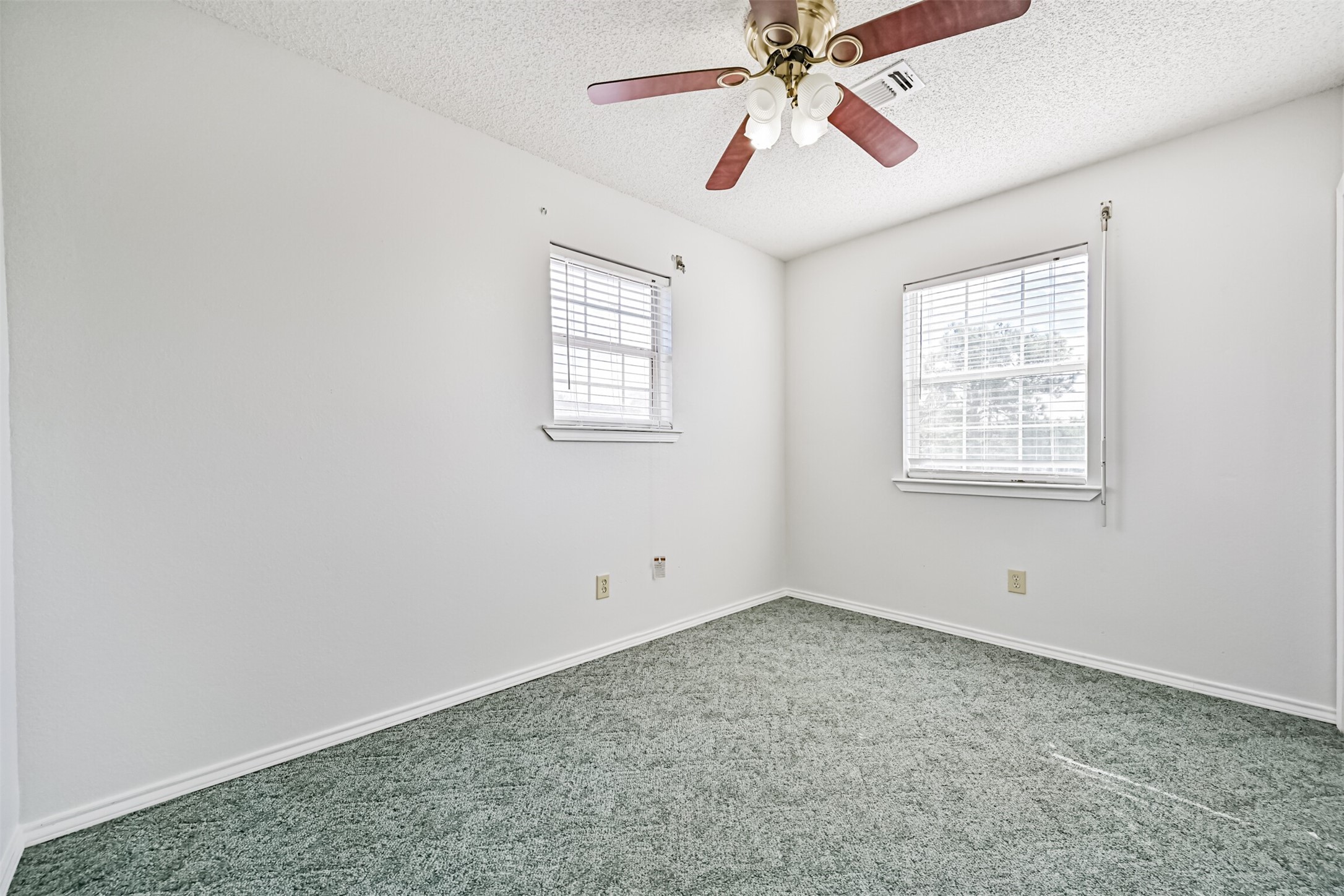 4928 Avenue P, Galveston, TX 77551