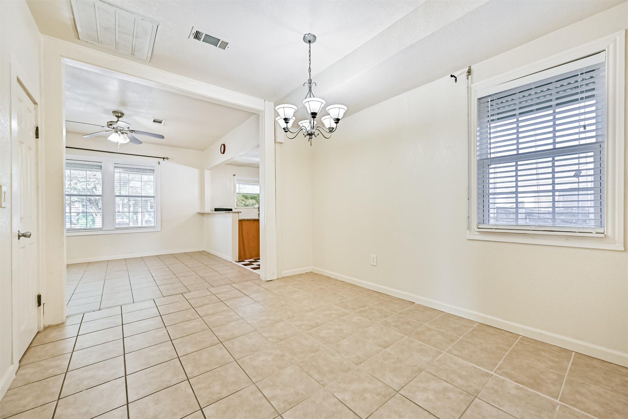 4928 Avenue P, Galveston, TX 77551