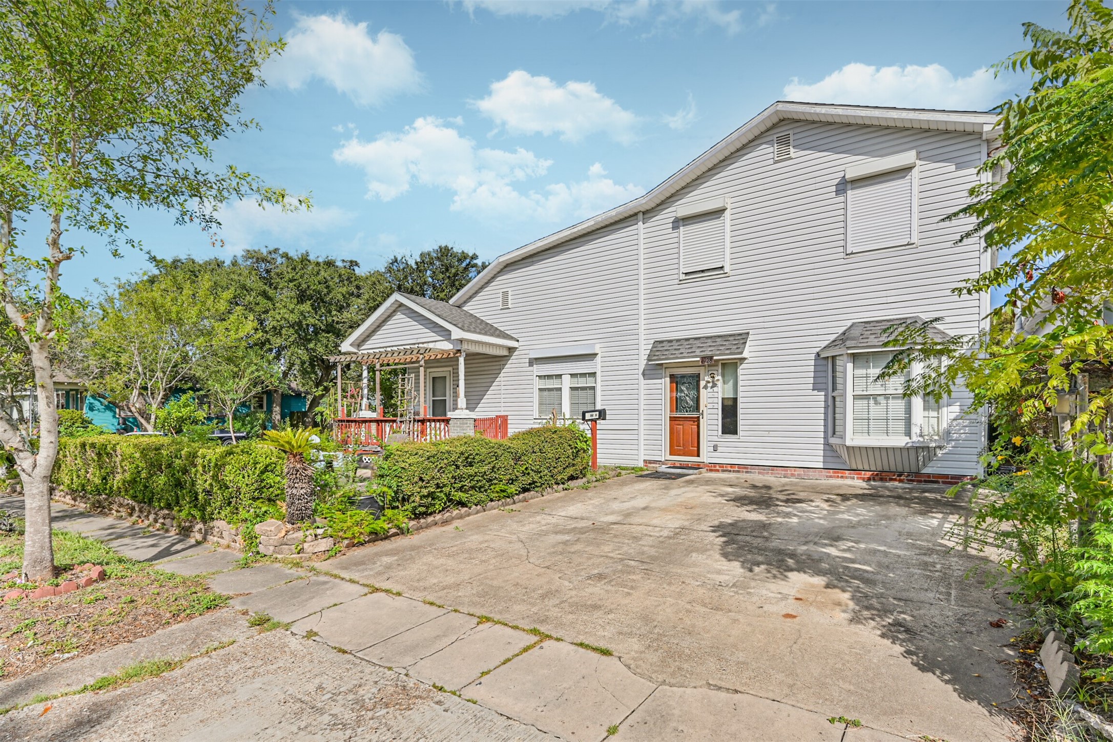 4928 Avenue P, Galveston, TX 77551
