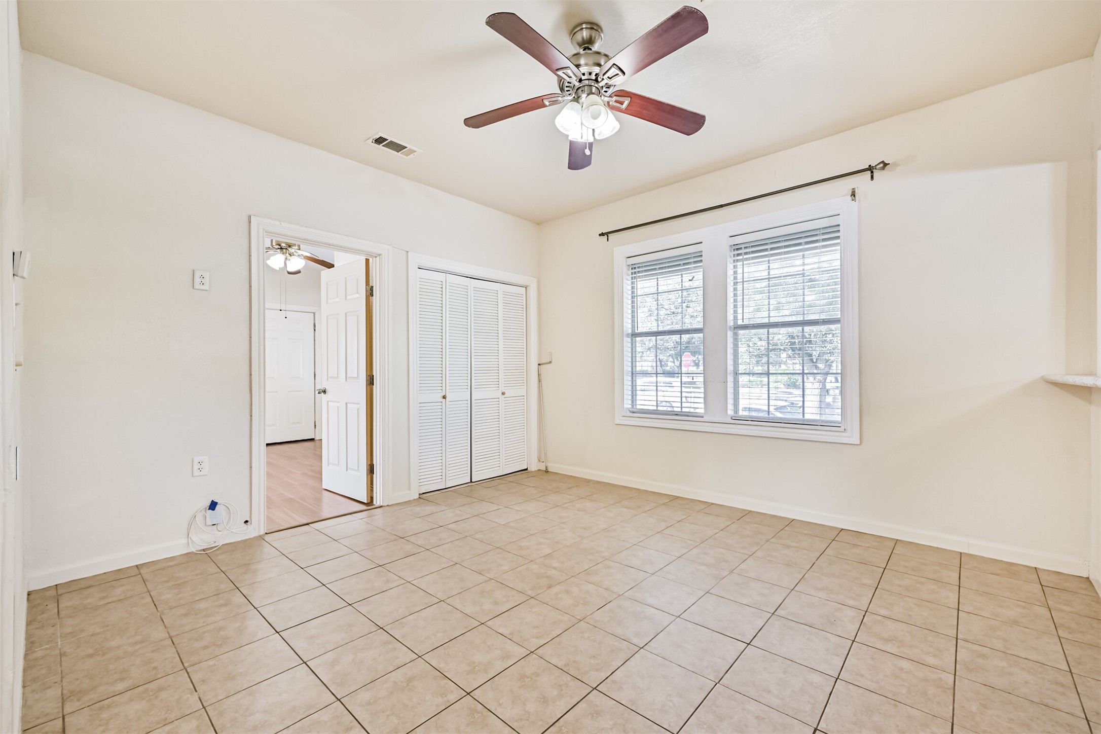 4928 Avenue P, Galveston, TX 77551