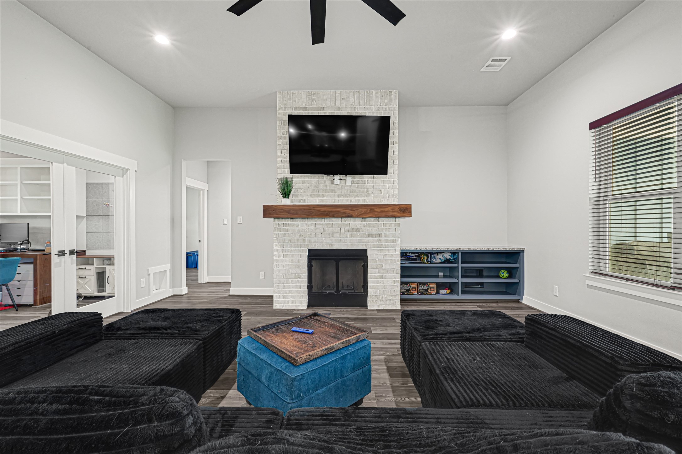 3325 County Road 160, Alvin, TX 77511
