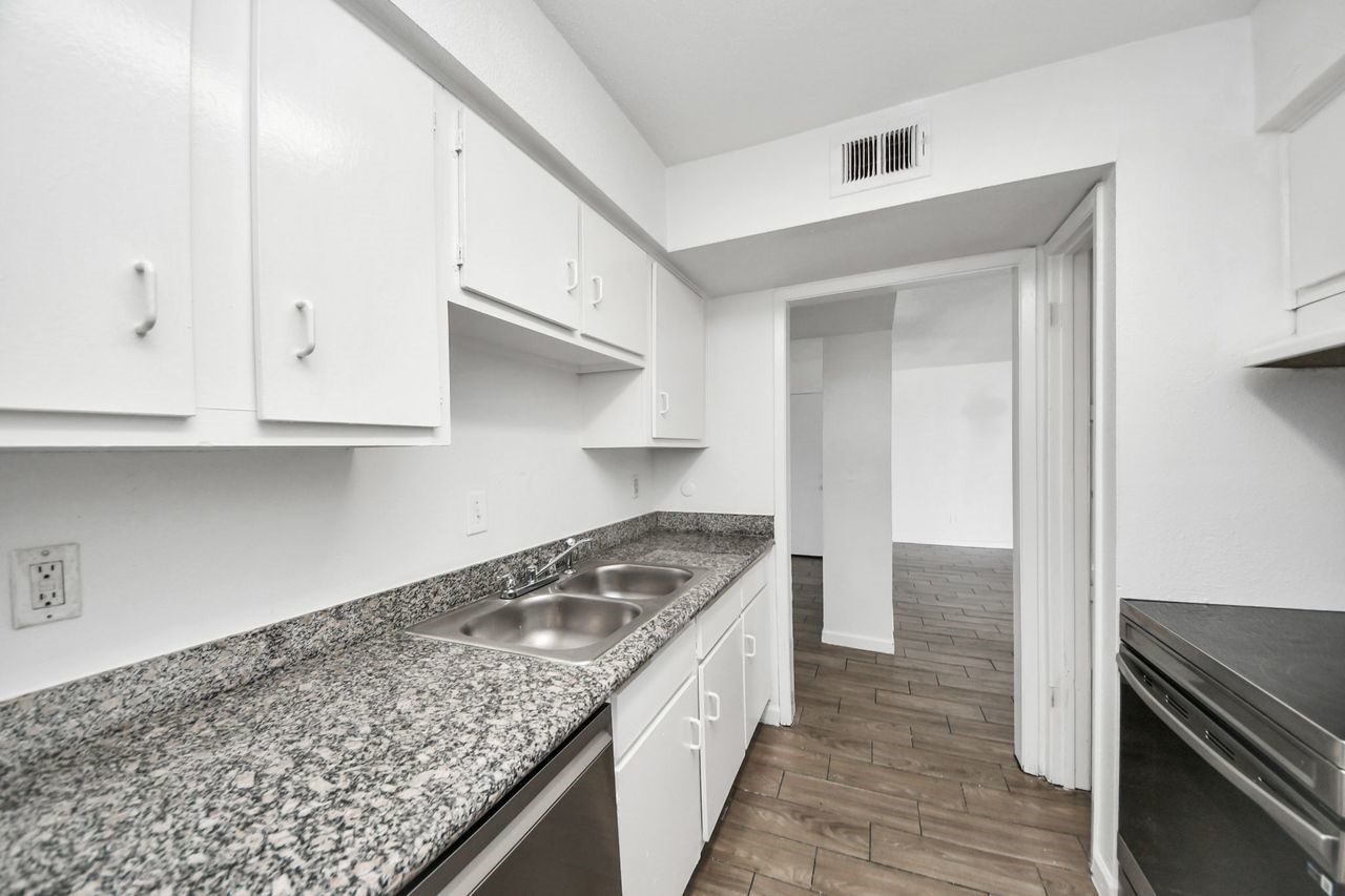 5625 Antoine Drive, #312, Houston, TX 77091