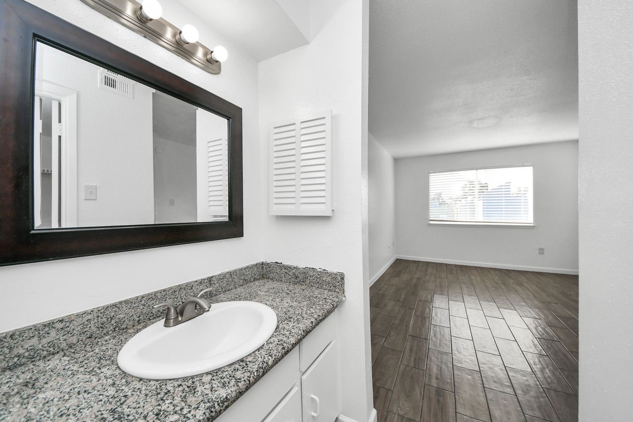 5625 Antoine Drive, #312, Houston, TX 77091