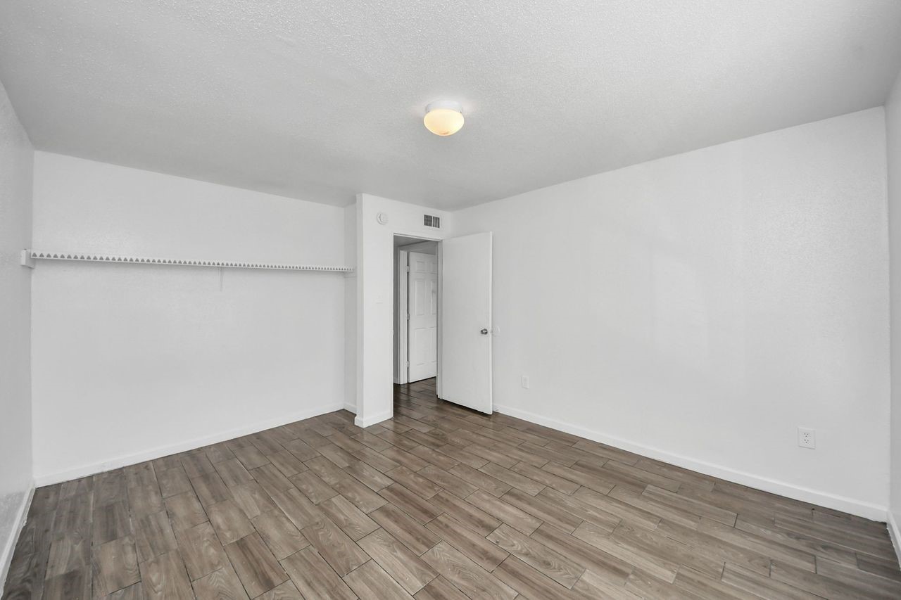 5625 Antoine Drive, #312, Houston, TX 77091