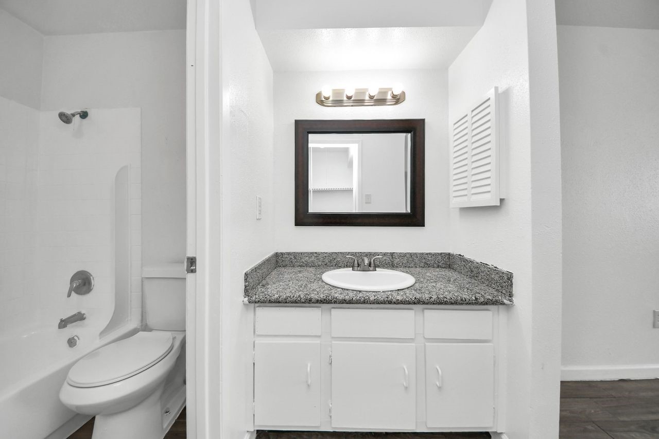5625 Antoine Drive, #312, Houston, TX 77091