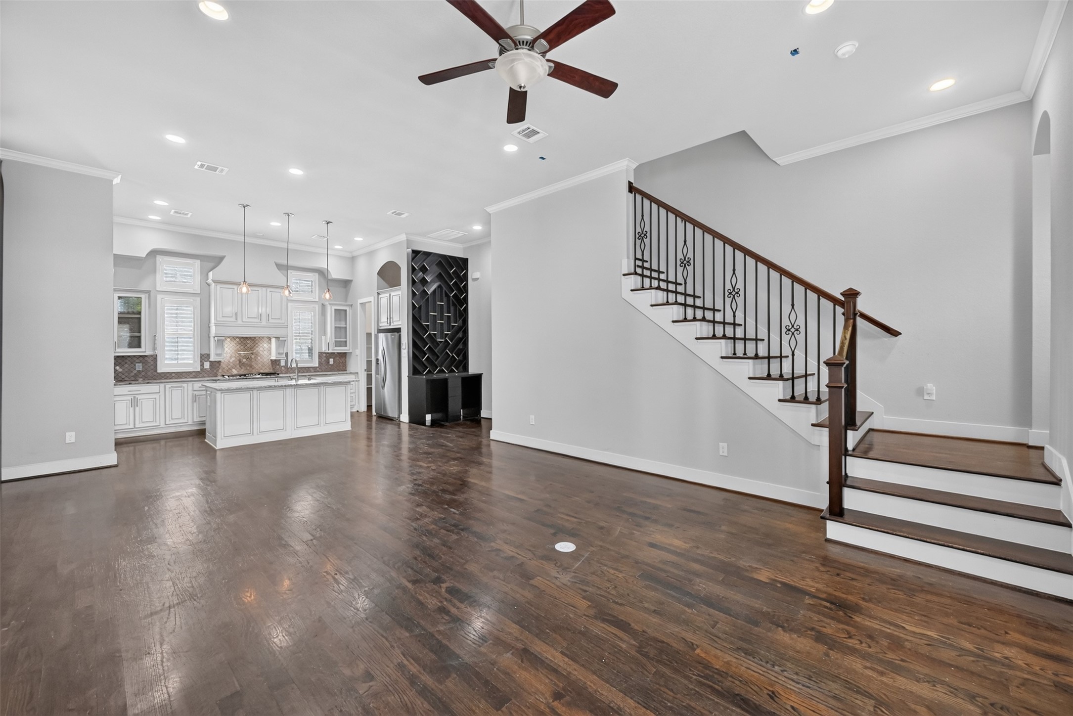 2711 Kennedy Street, Houston, TX 77003