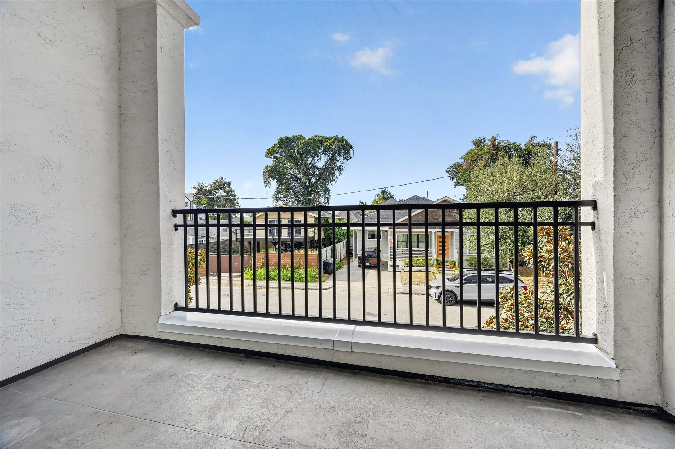 Covered balcony off livingroom area on 2nd floor