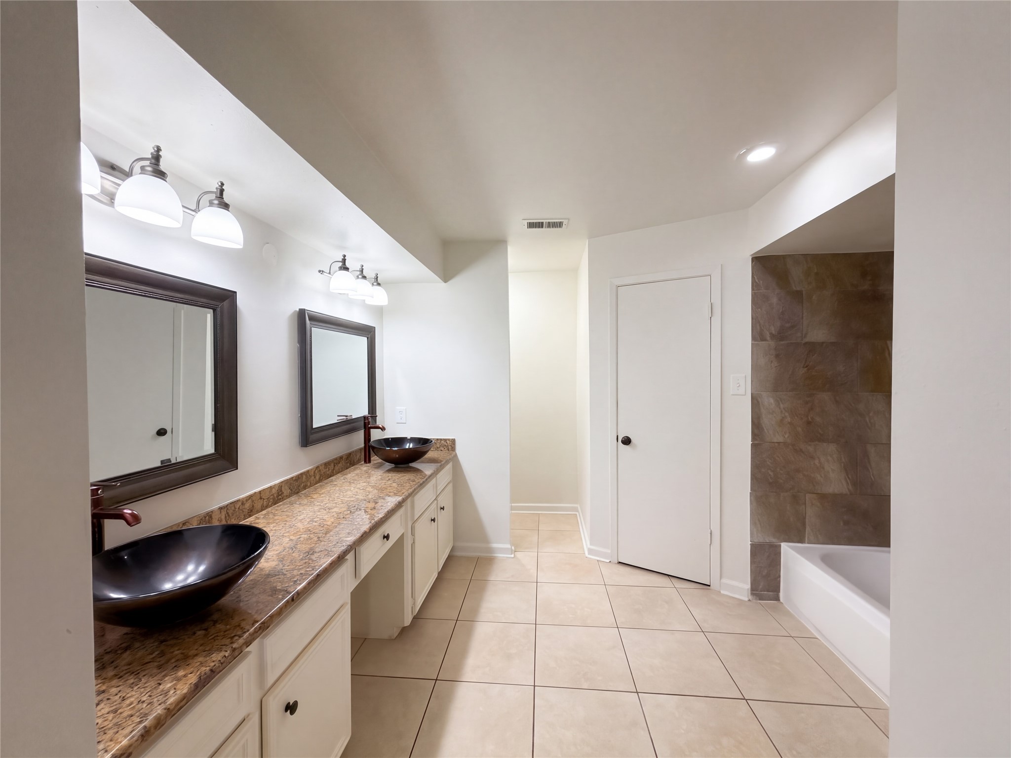 2307 Canyon Meadows Drive, Missouri City, TX 77489