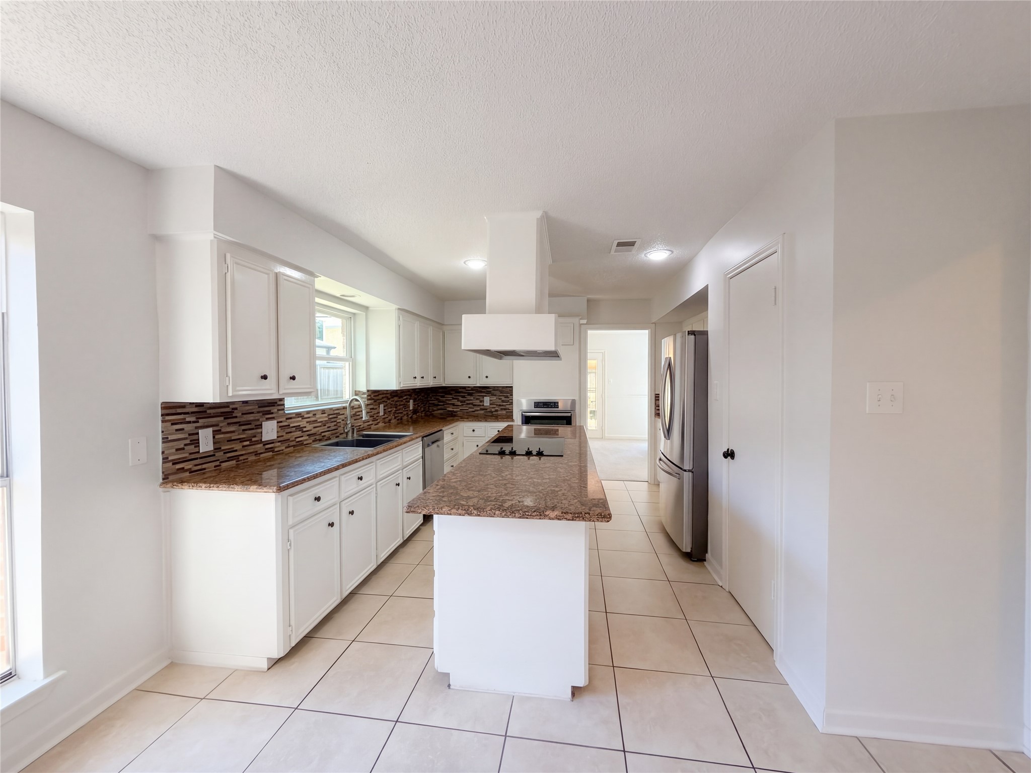 2307 Canyon Meadows Drive, Missouri City, TX 77489