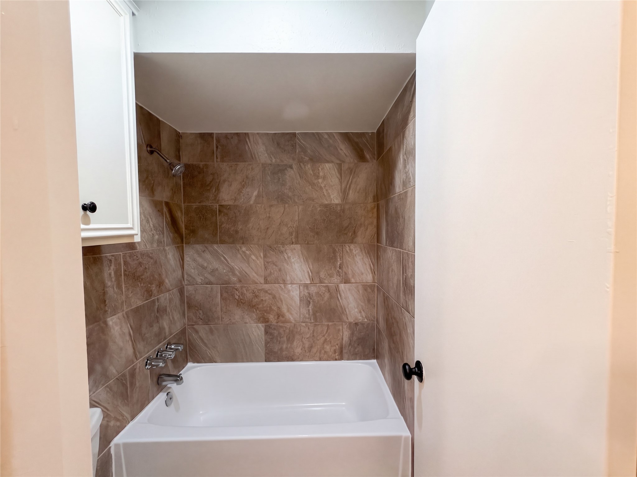 2307 Canyon Meadows Drive, Missouri City, TX 77489