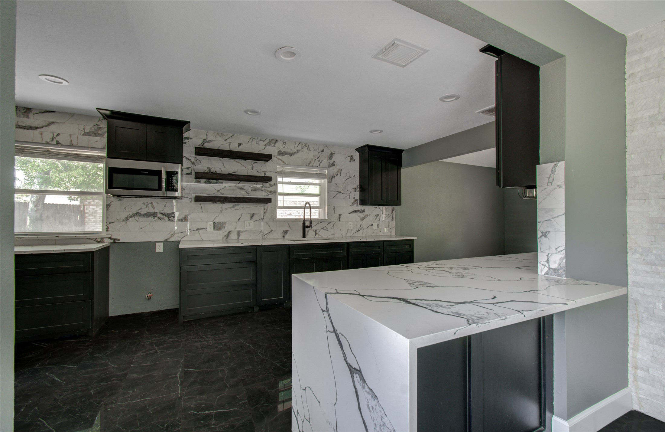 8103 Schaffer Lane, Houston, TX 77070