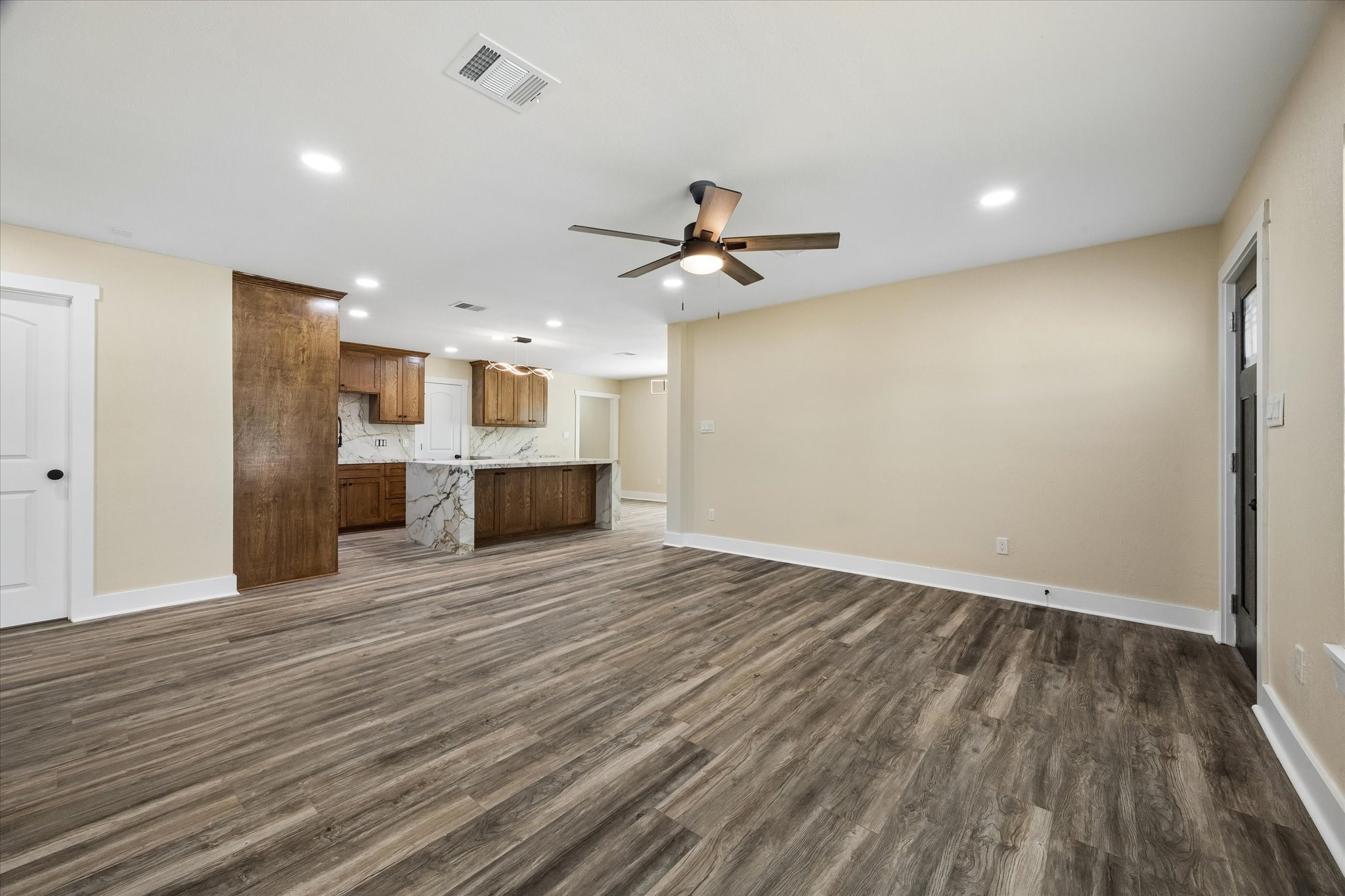 1190 County Road 146, Alvin, TX 77511