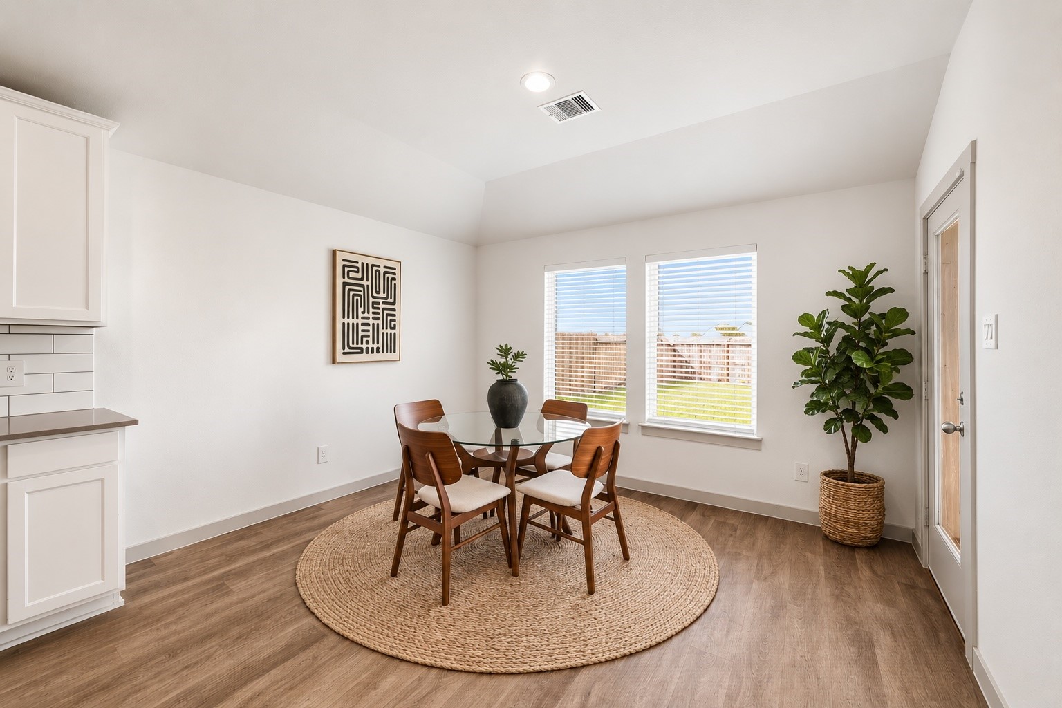 Large breakfast area