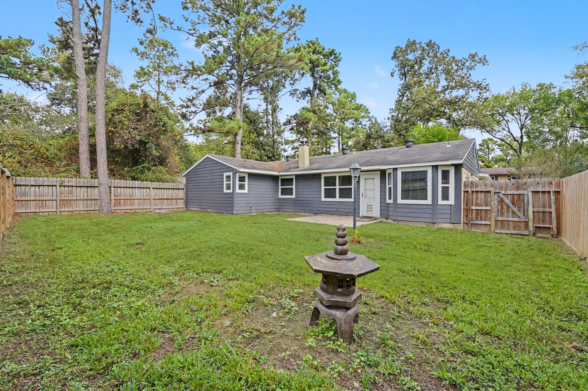 1 Pineash Court, The Woodlands, TX 77381