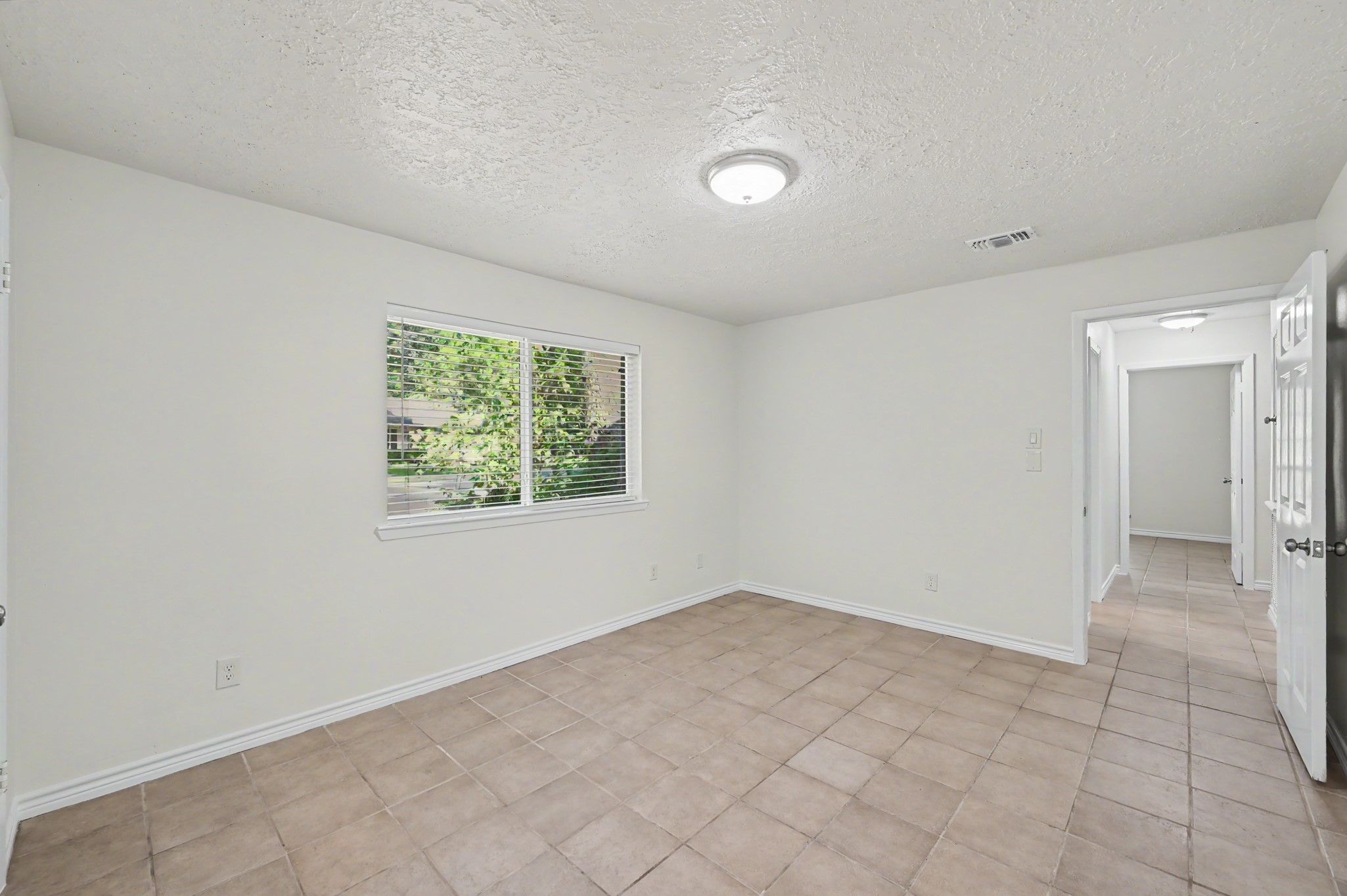 1 Pineash Court, The Woodlands, TX 77381