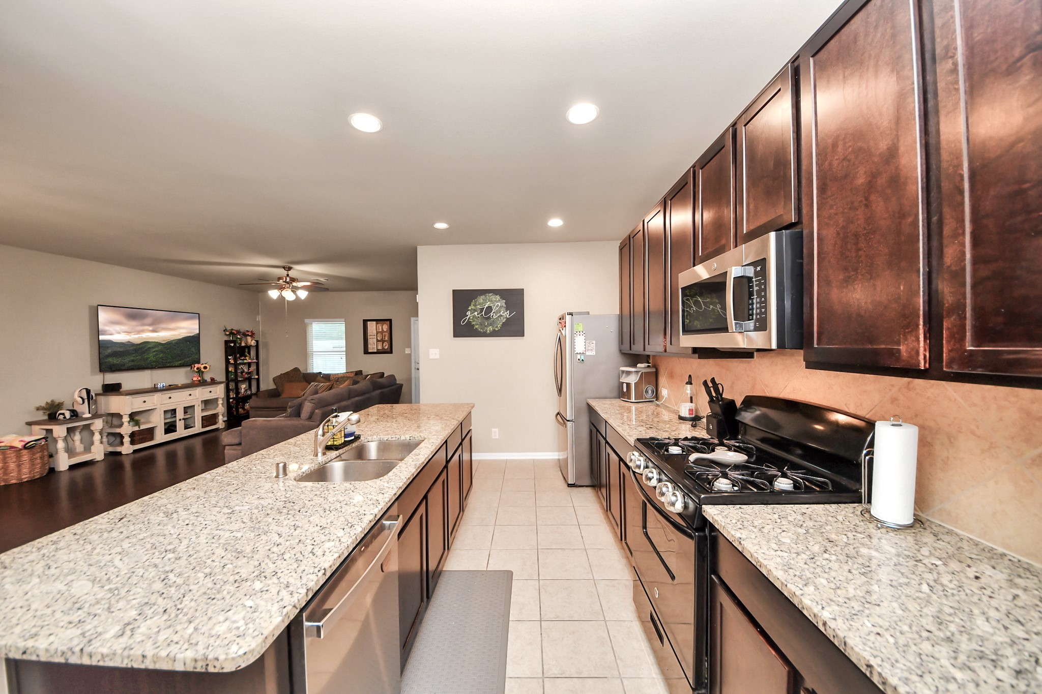 8706 Morning Dove Lane, Baytown, TX 77521