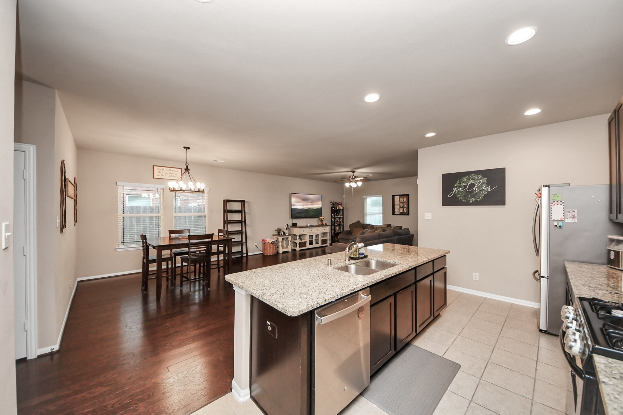 8706 Morning Dove Lane, Baytown, TX 77521