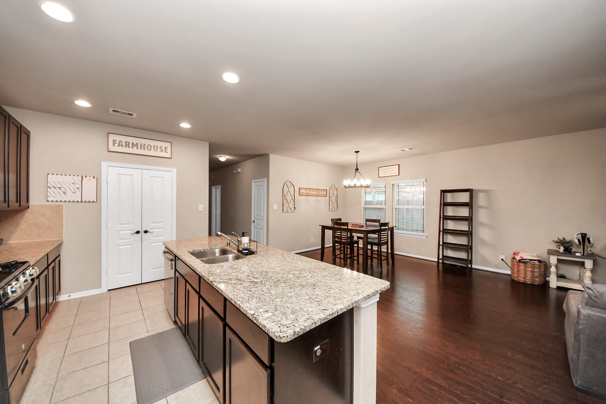 8706 Morning Dove Lane, Baytown, TX 77521