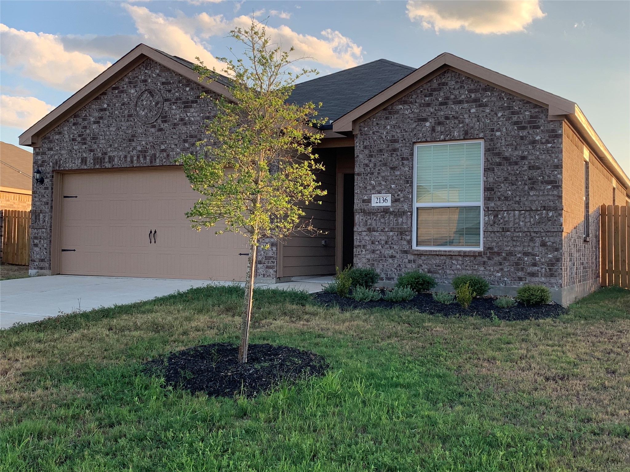 2136 Mule Ridge Drive, Katy, TX 77493